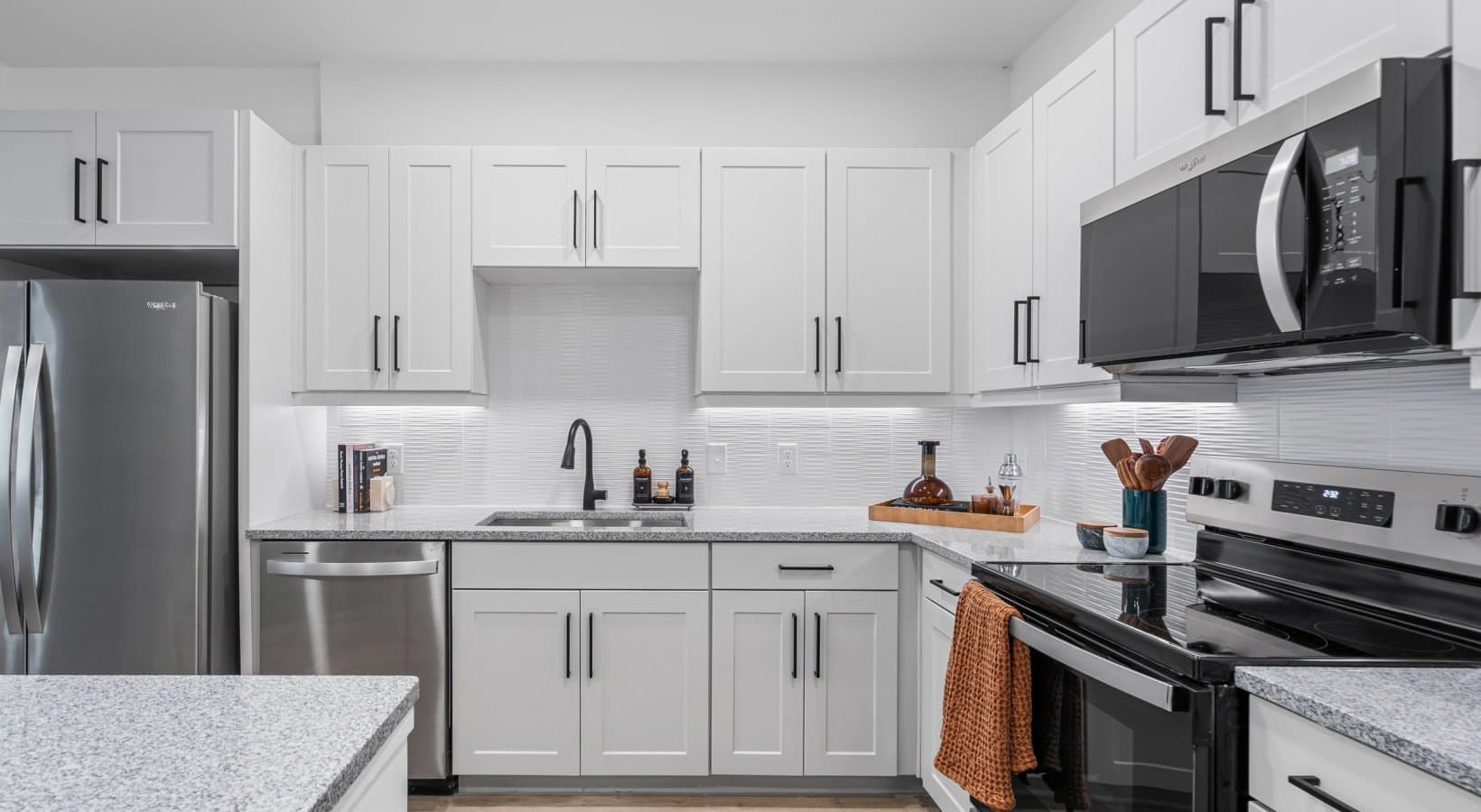 Haltom City Apartment: 5400 Haltom Rd