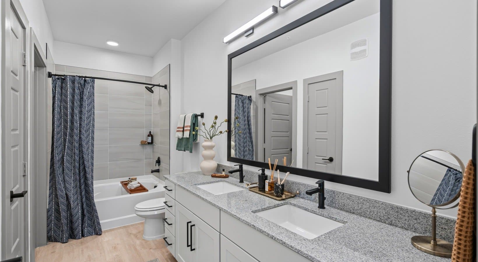 Haltom City Apartment: 5400 Haltom Rd