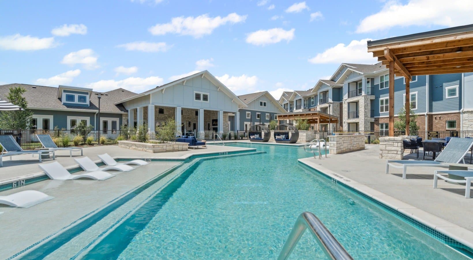 Haltom City Apartment: 5400 Haltom Rd