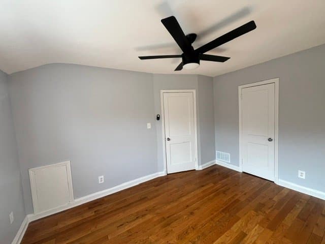 Essex Townhome: 421 Torner Road
