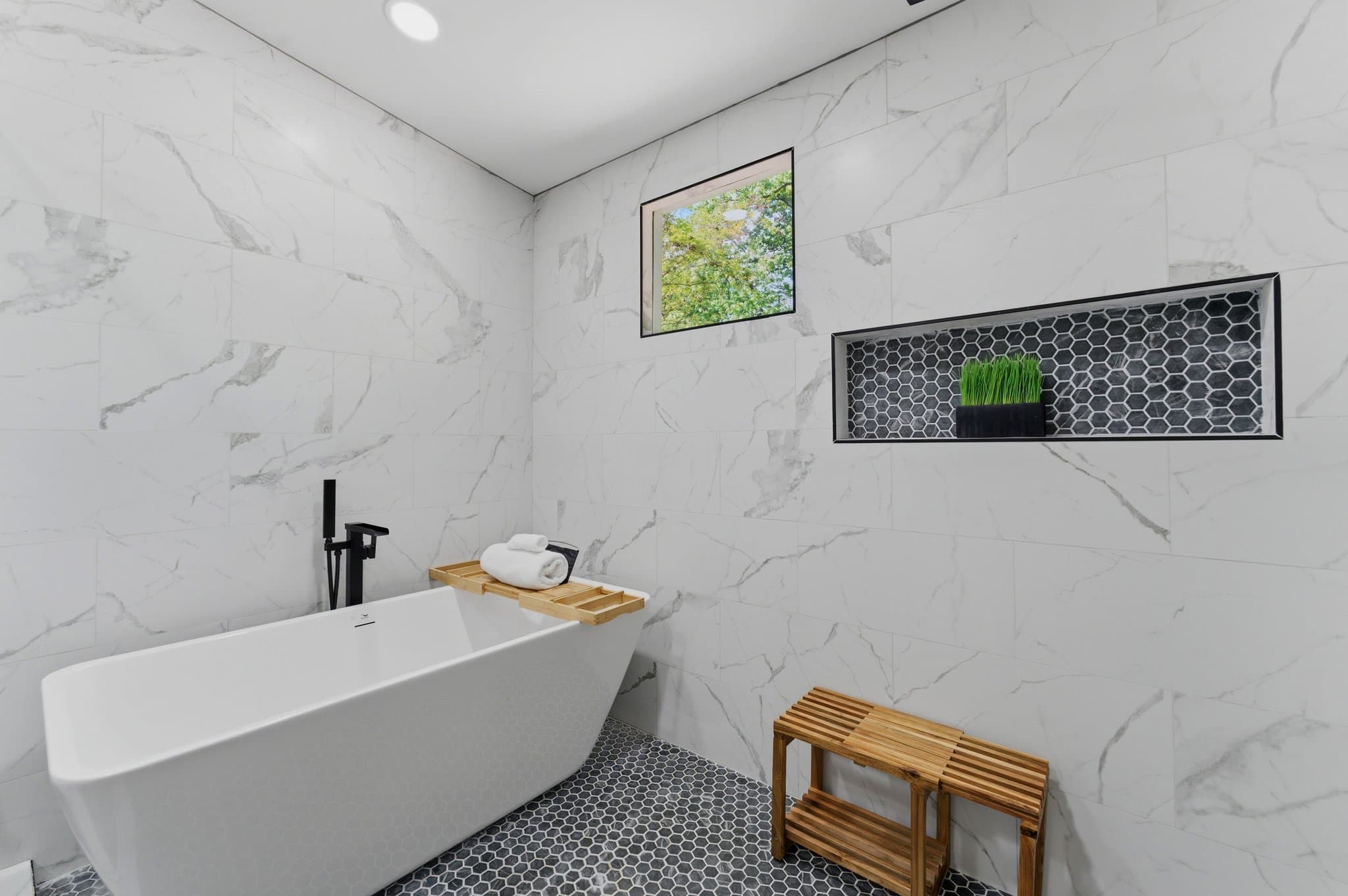 Atlanta House: 907 Beecher St SW