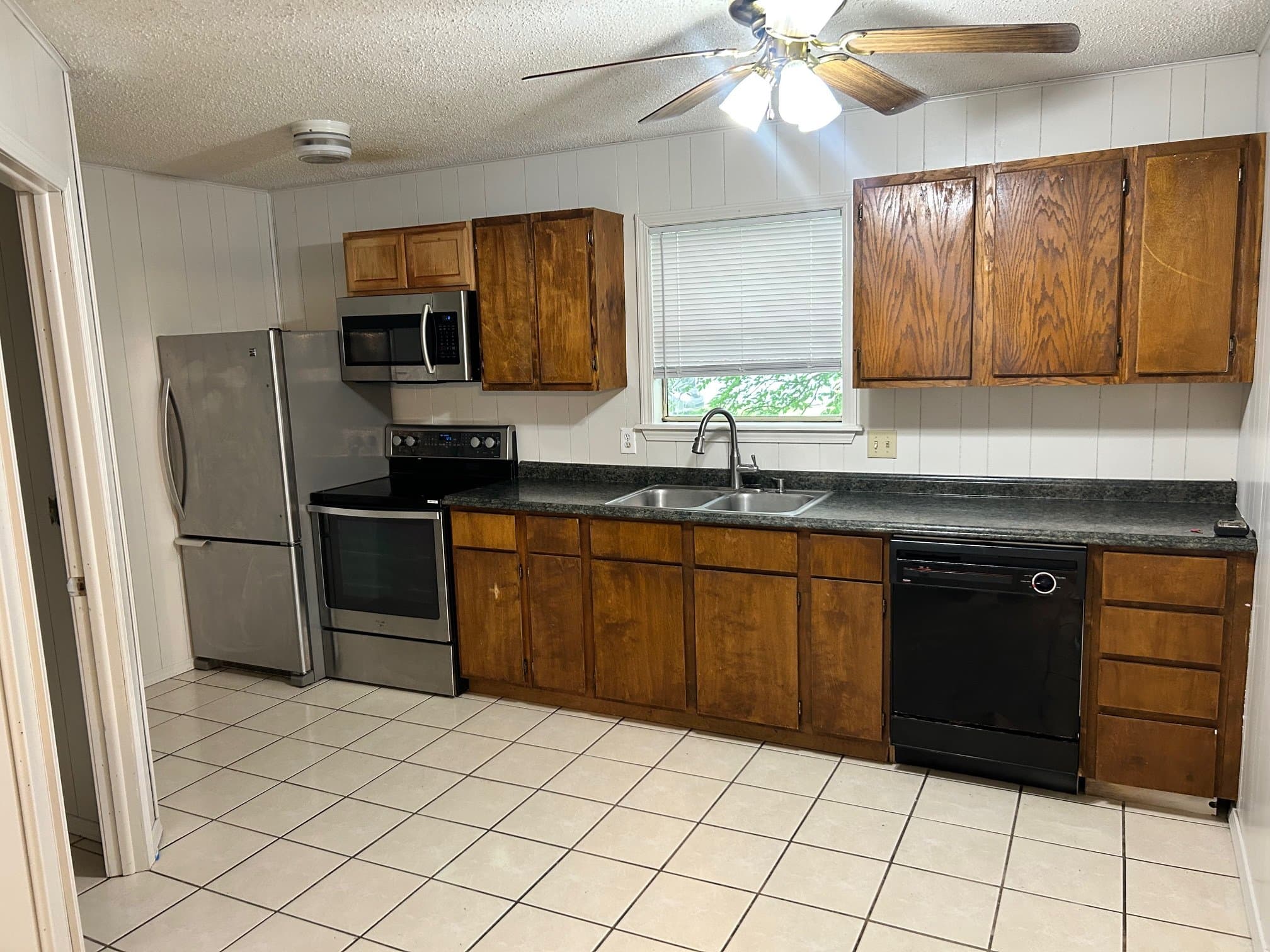 Springdale Multiplex: 1216 Highland Ave