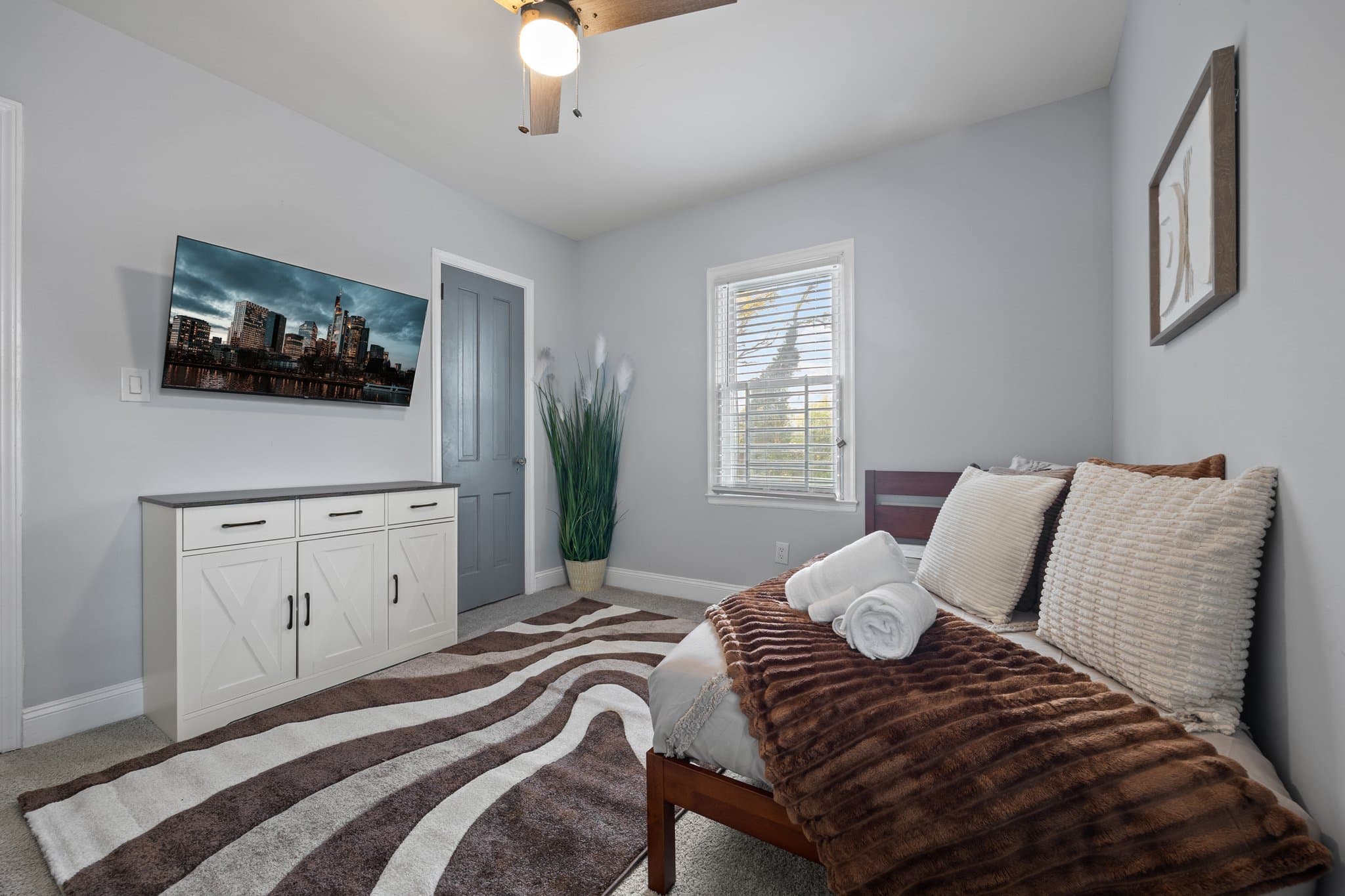 Atlanta House: 547 Erin Ave SW