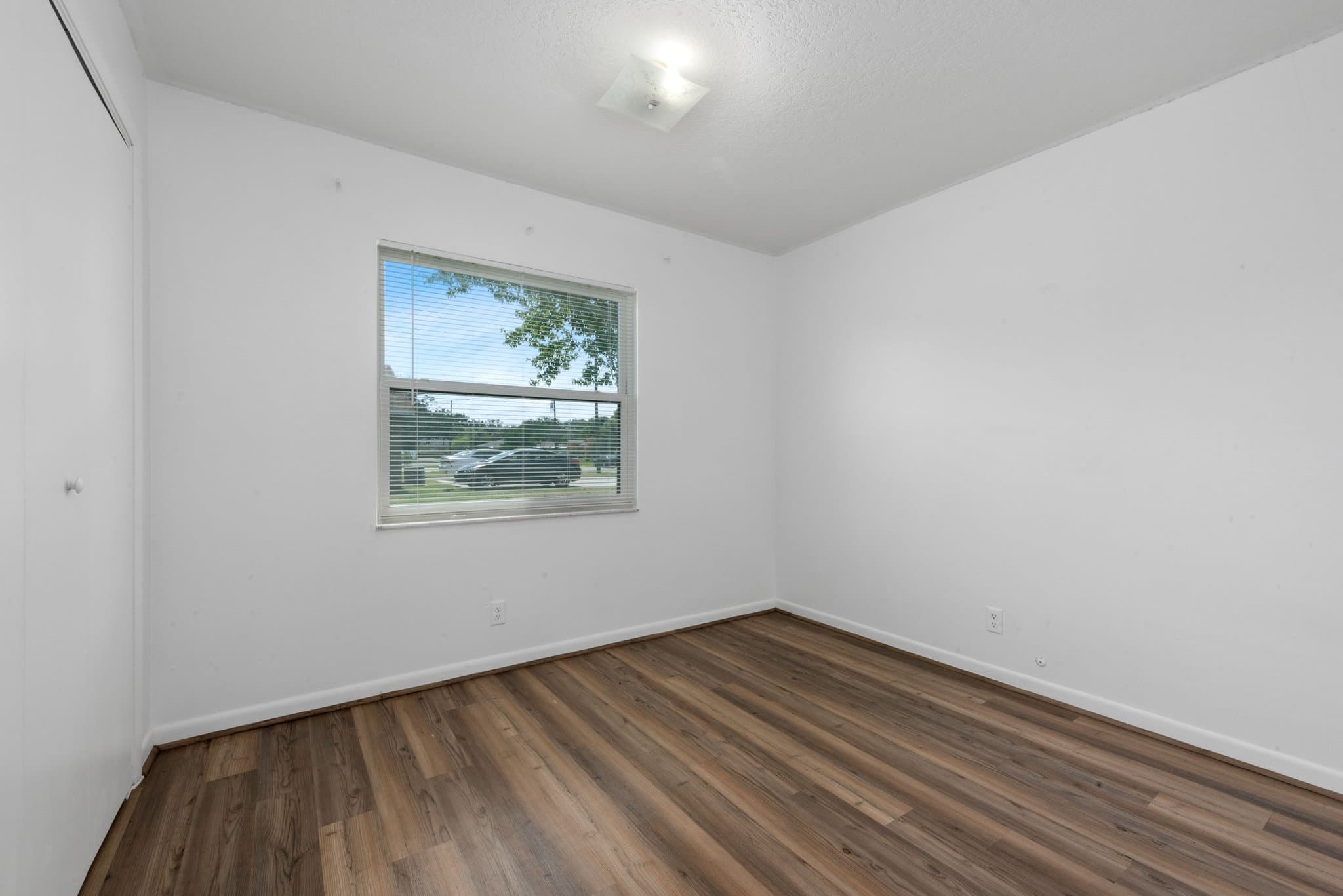 Kissimmee Townhome: 909 West Orange Street