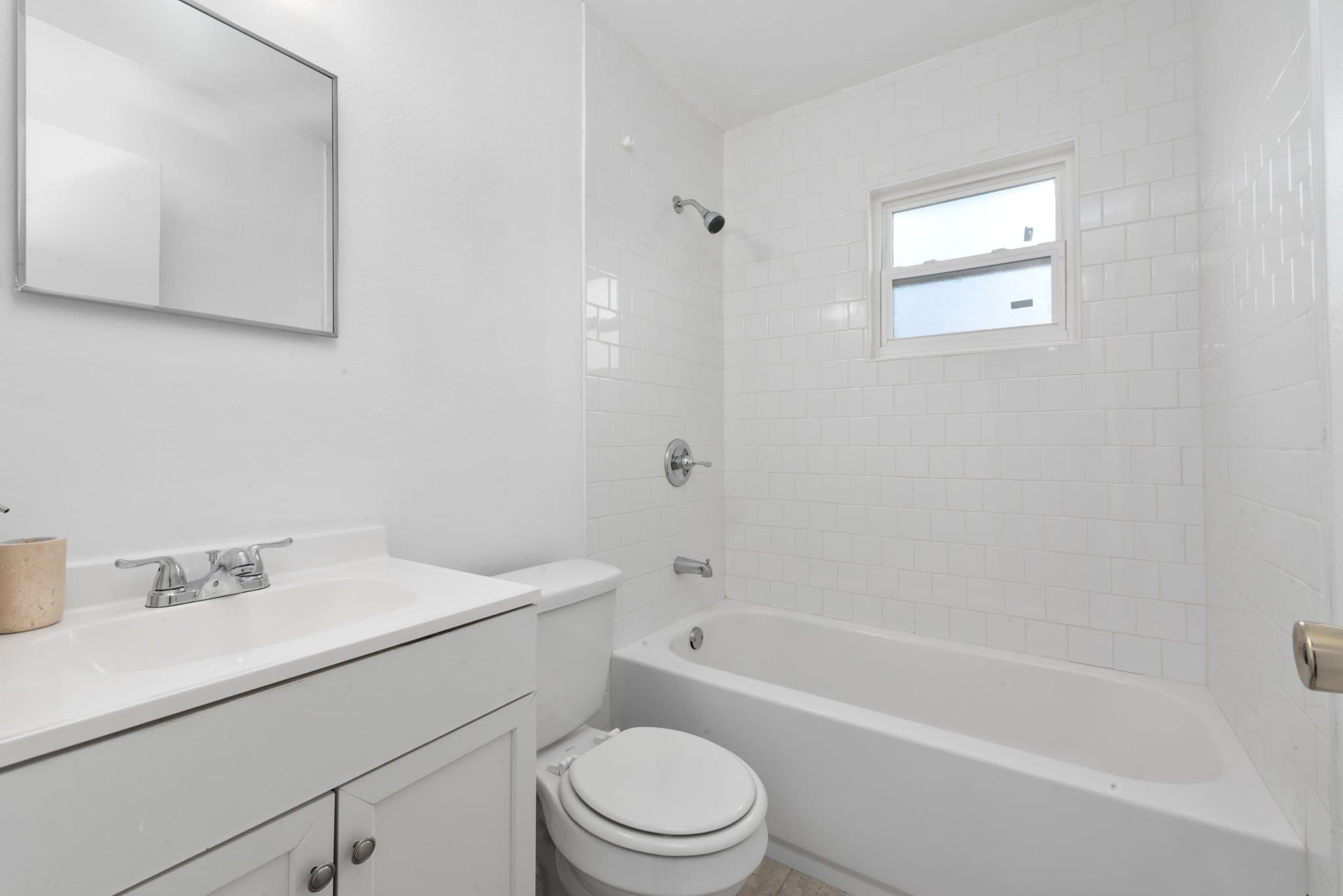 Kissimmee Townhome: 909 West Orange Street