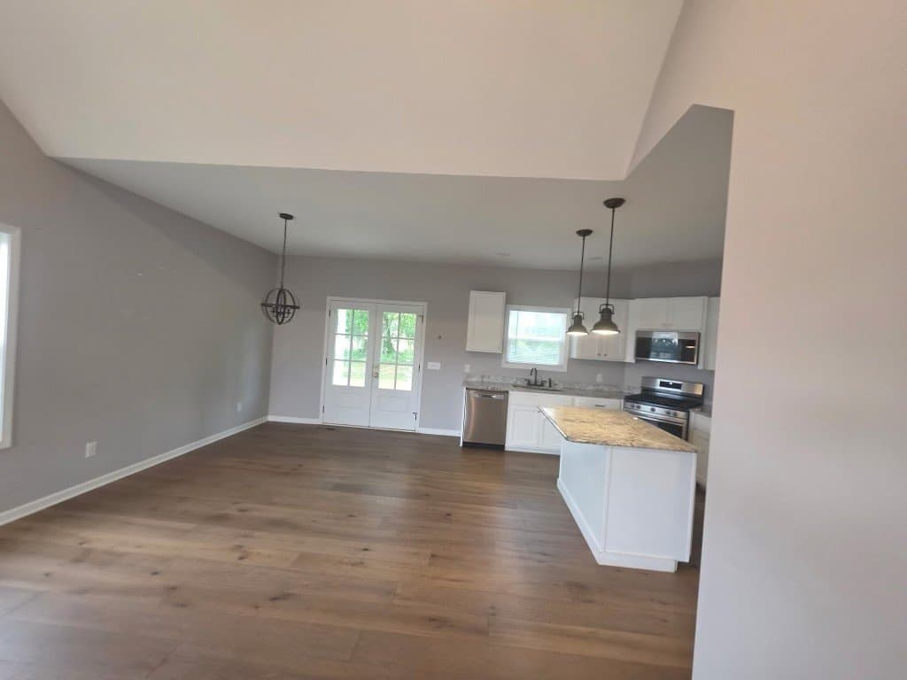 Lafayette House: 202 Cherokee Drive