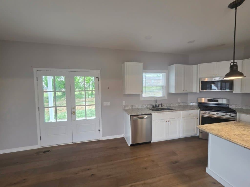 Lafayette House: 202 Cherokee Drive
