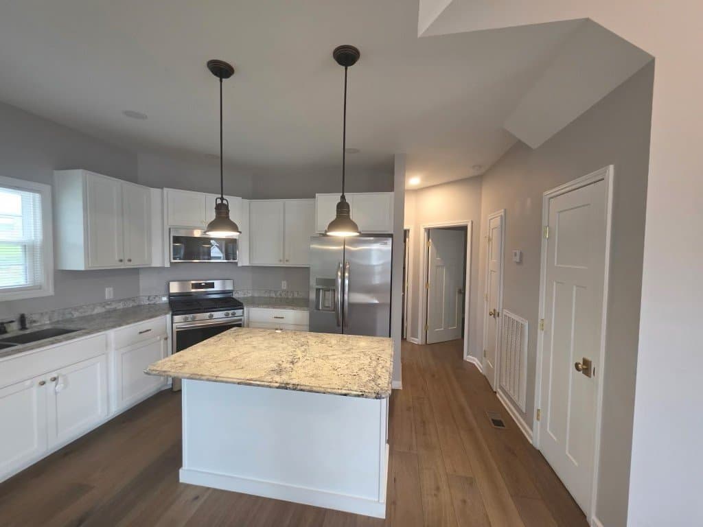 Lafayette House: 202 Cherokee Drive