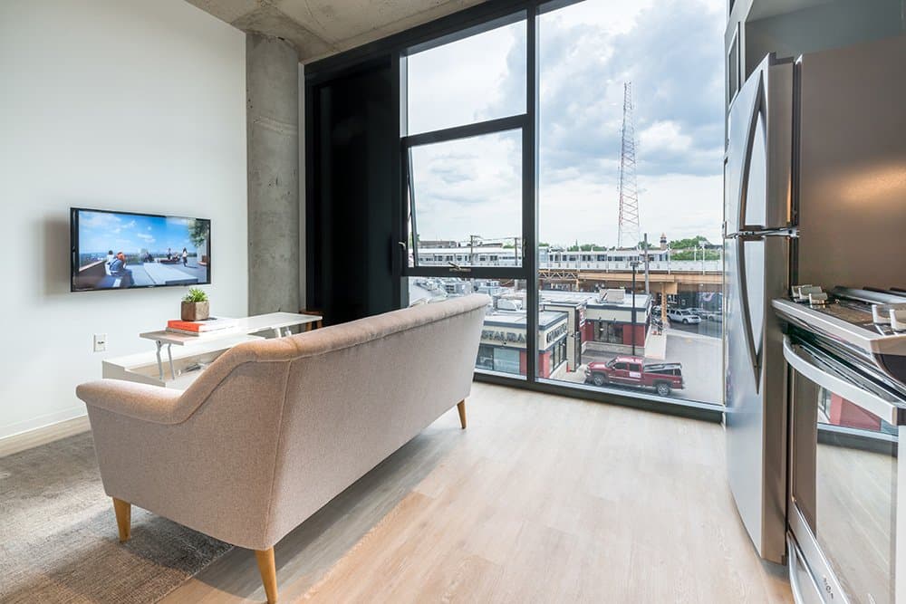 Chicago House: 2730 W Belden Ave