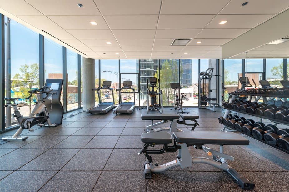 Chicago House: 2730 W Belden Ave