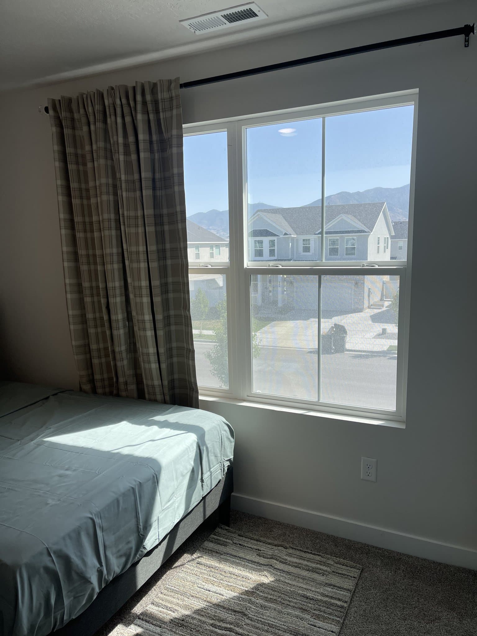 Tooele Single Room: 837 N Marble rd