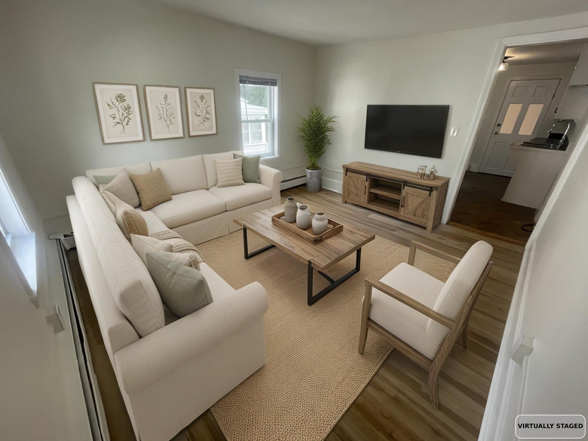 Newmarket Apartment: 29 Central St