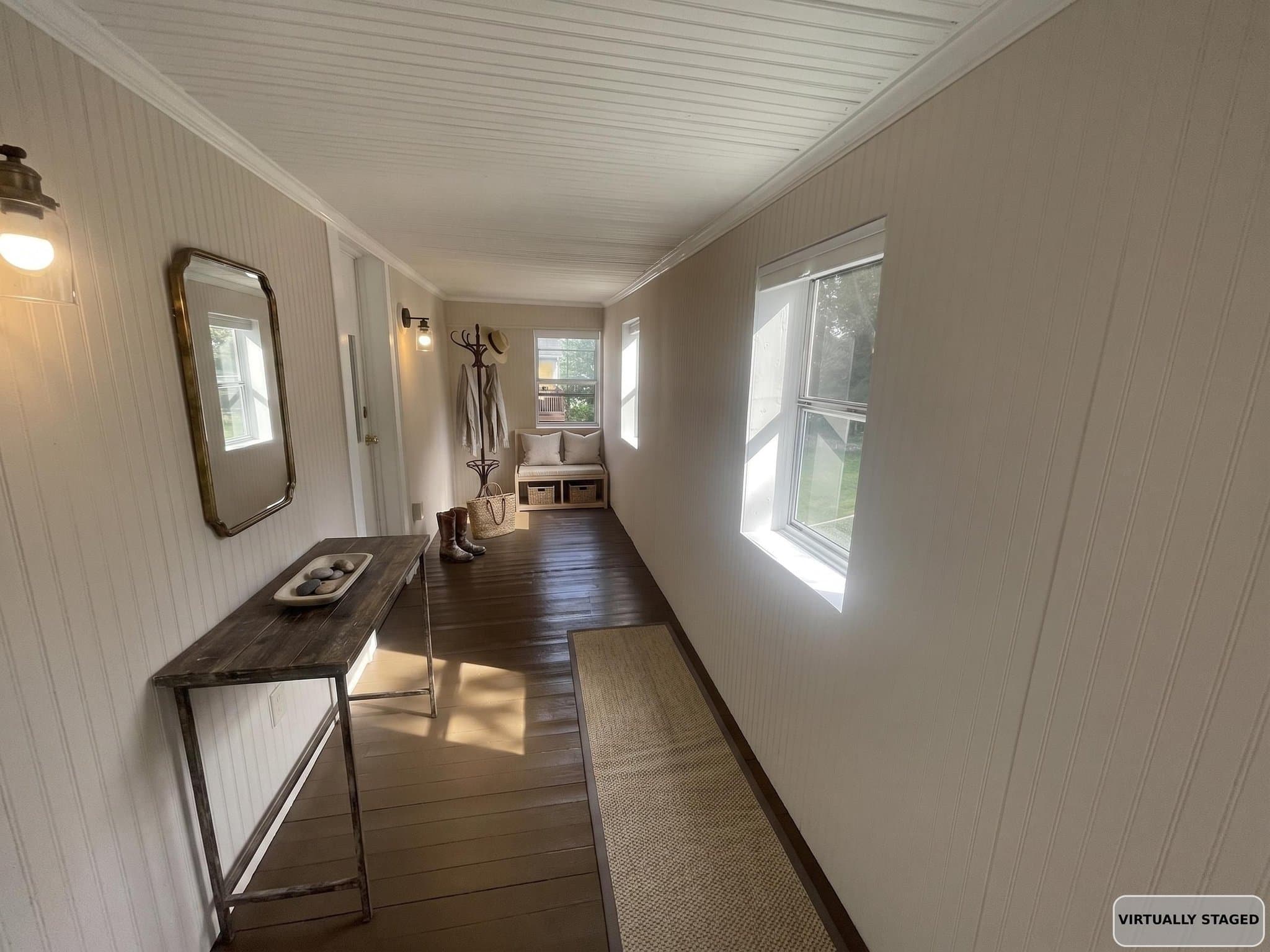 Newmarket Apartment: 29 Central St