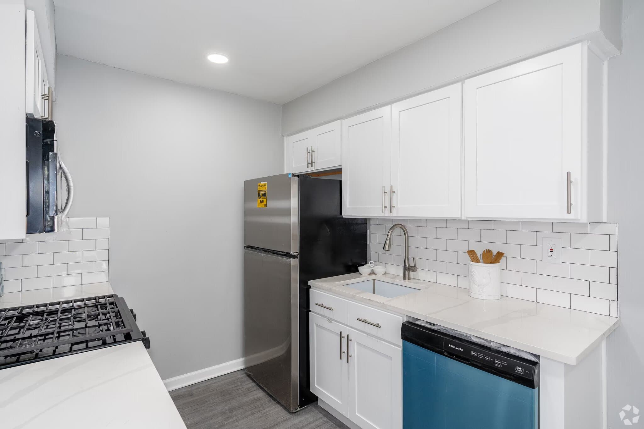 Clementon Apartment: 92 Oak St, #C16