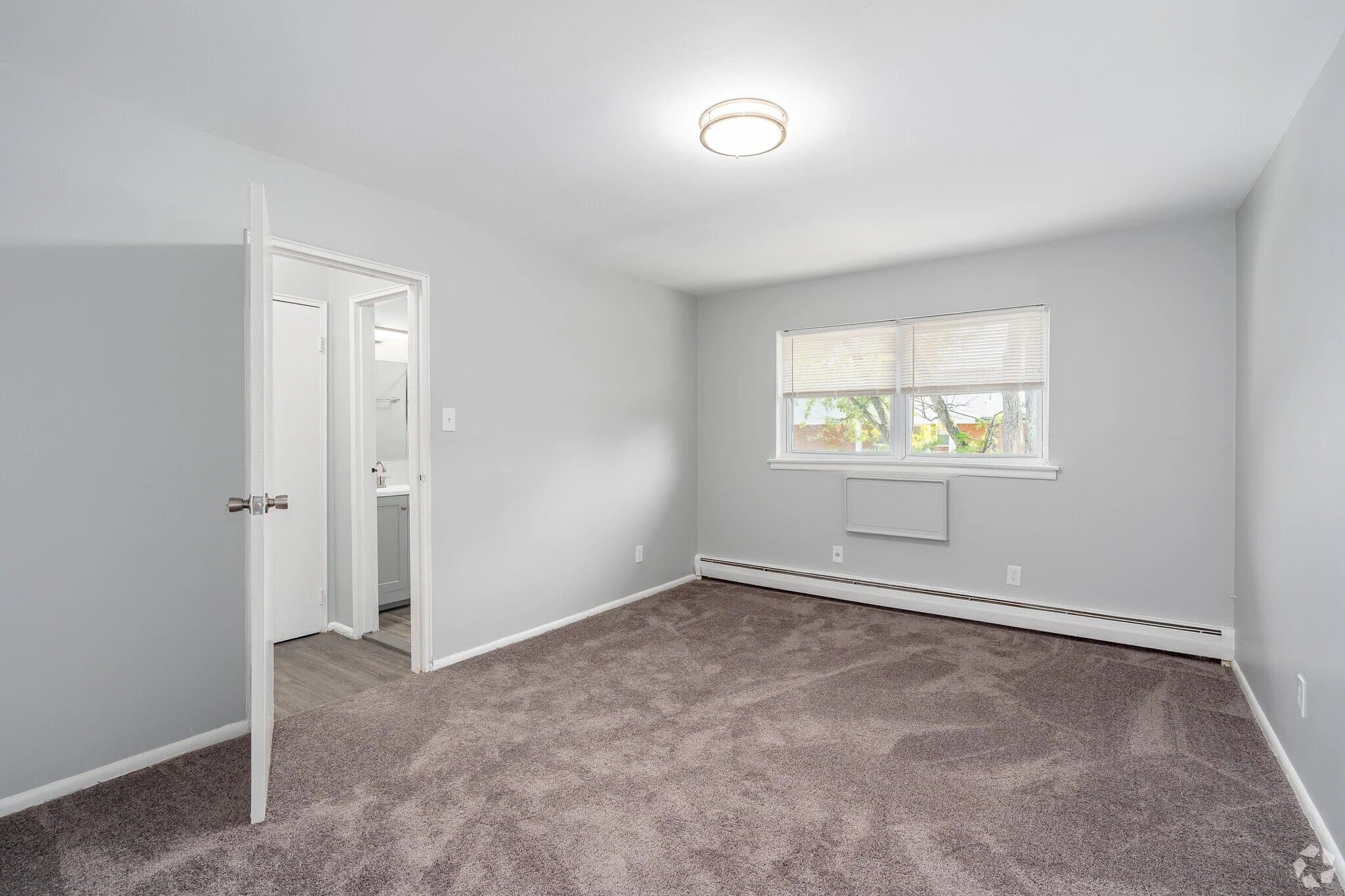 Clementon Apartment: 92 Oak St, #C16