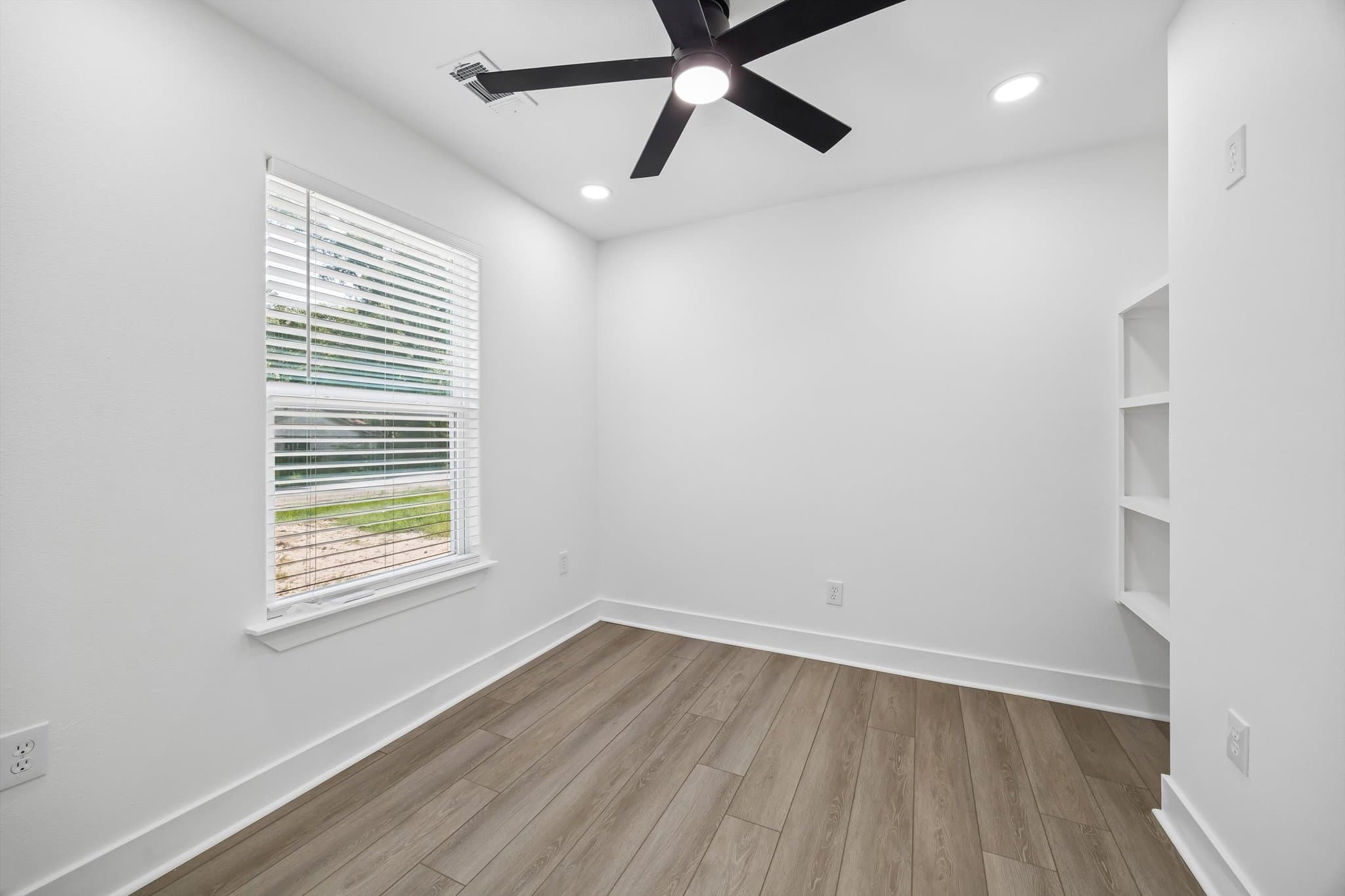 New Caney Multiplex: 22837 E Community Dr