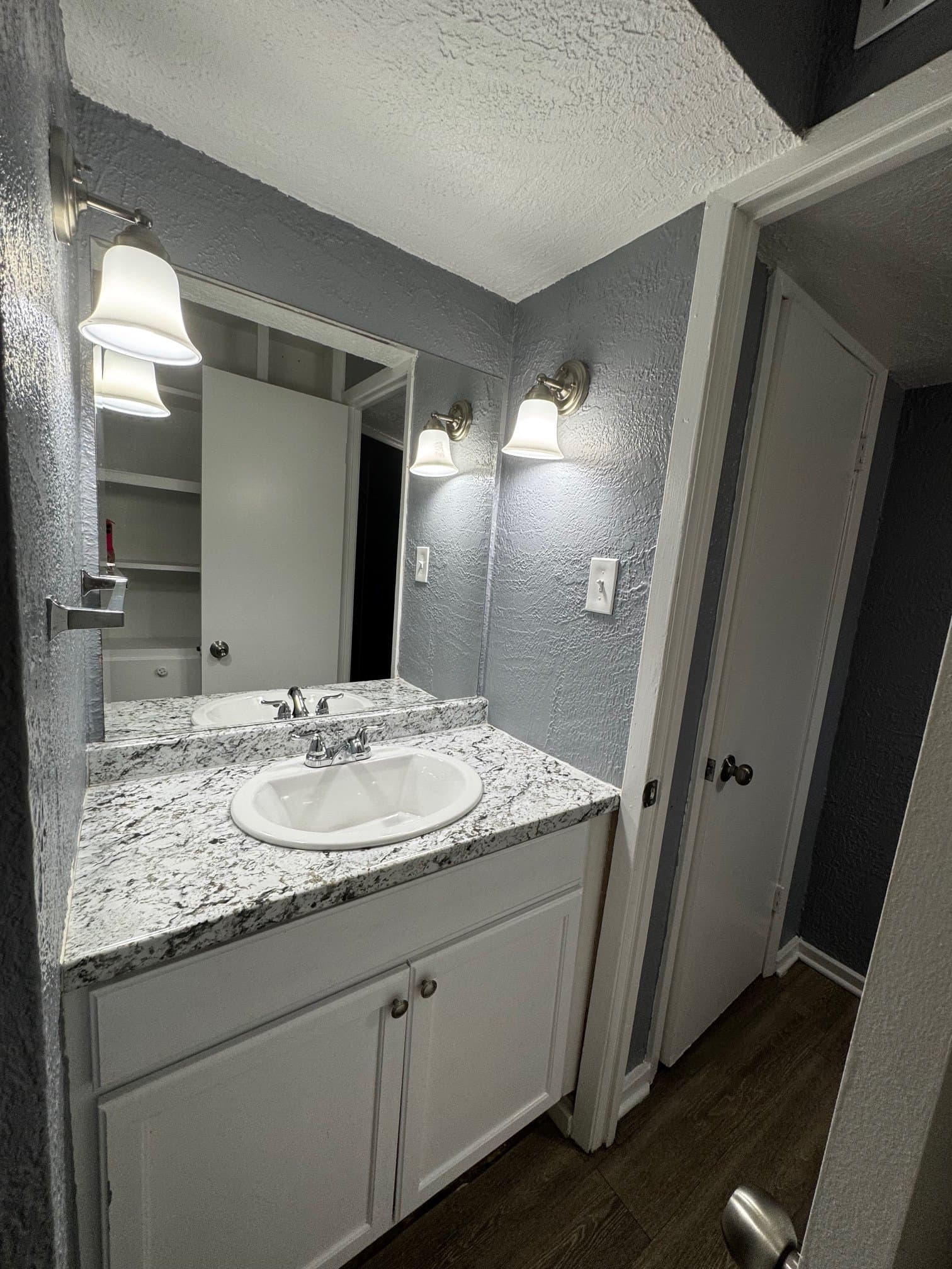 Garland Apartment: 2900 S 5th st