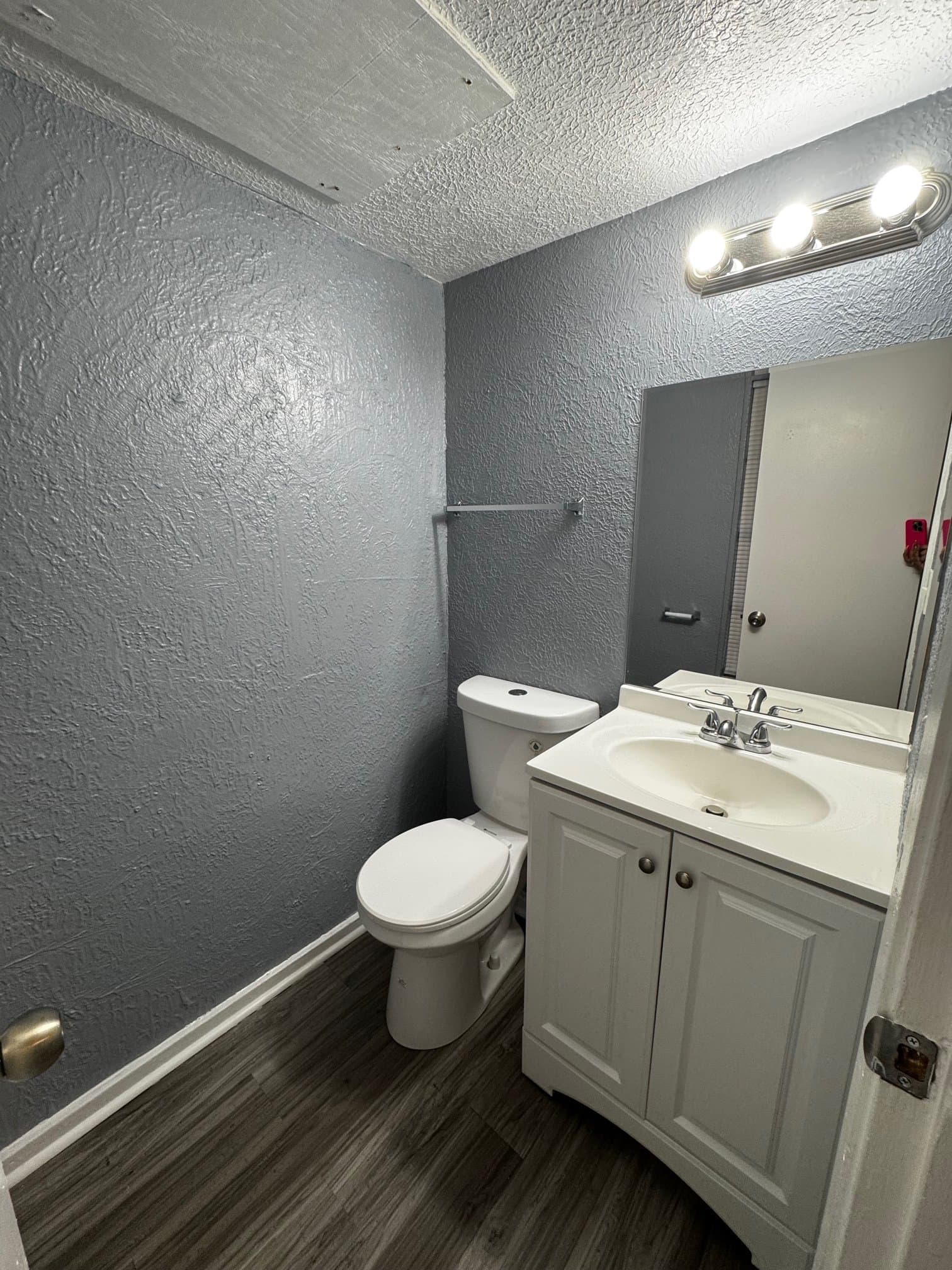 Garland Apartment: 2900 S 5th st