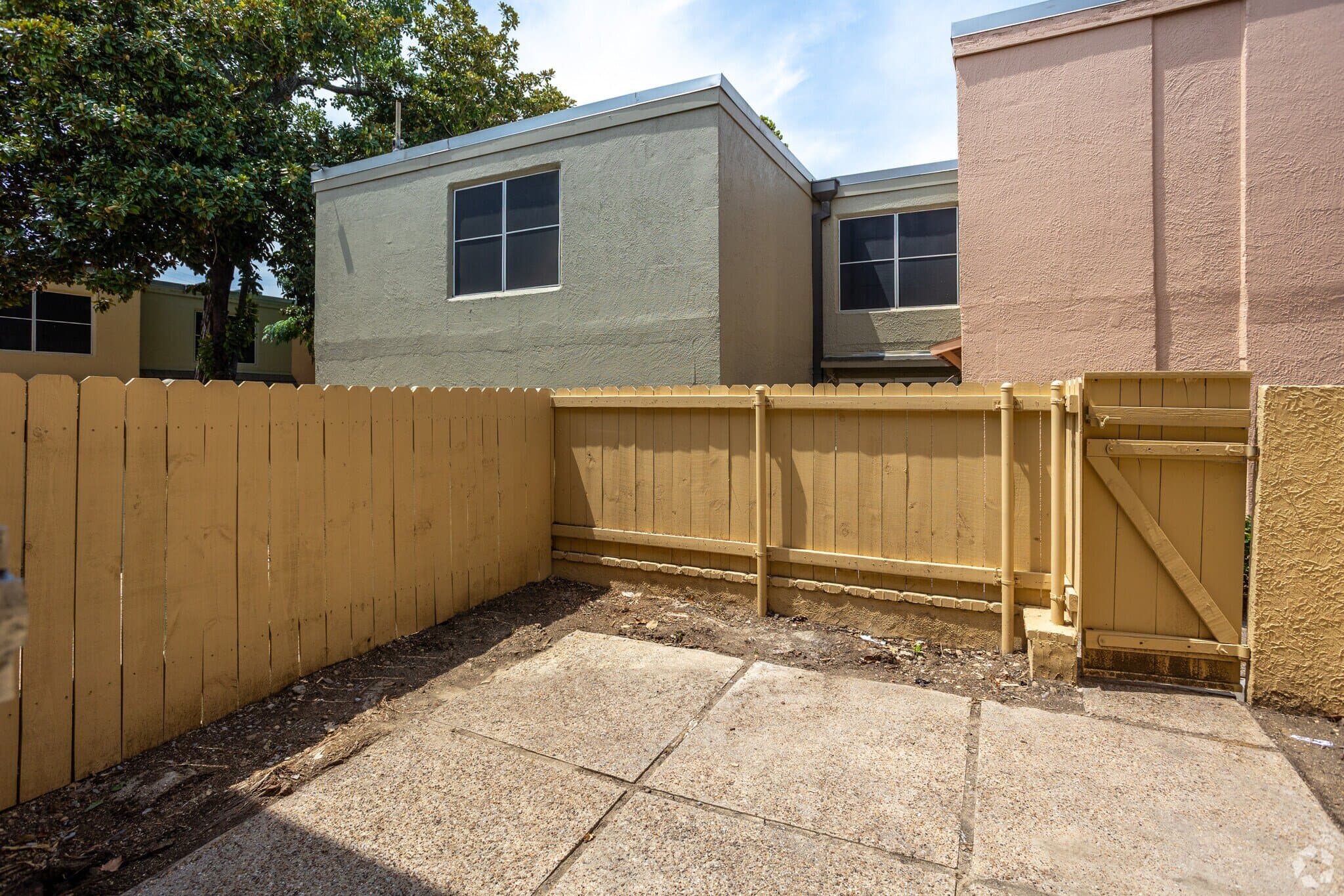 Garland Apartment: 2900 S 5th st