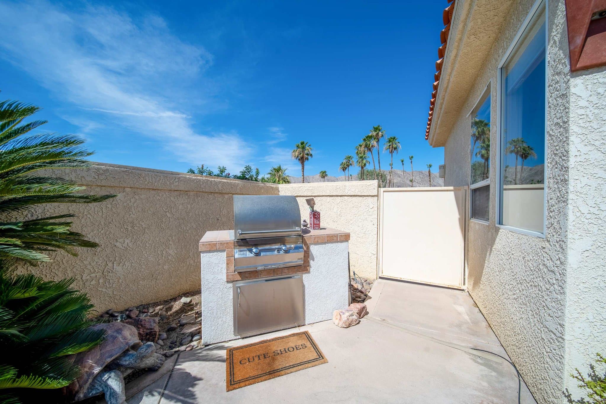 La Quinta House: 49810 Ave Montero
