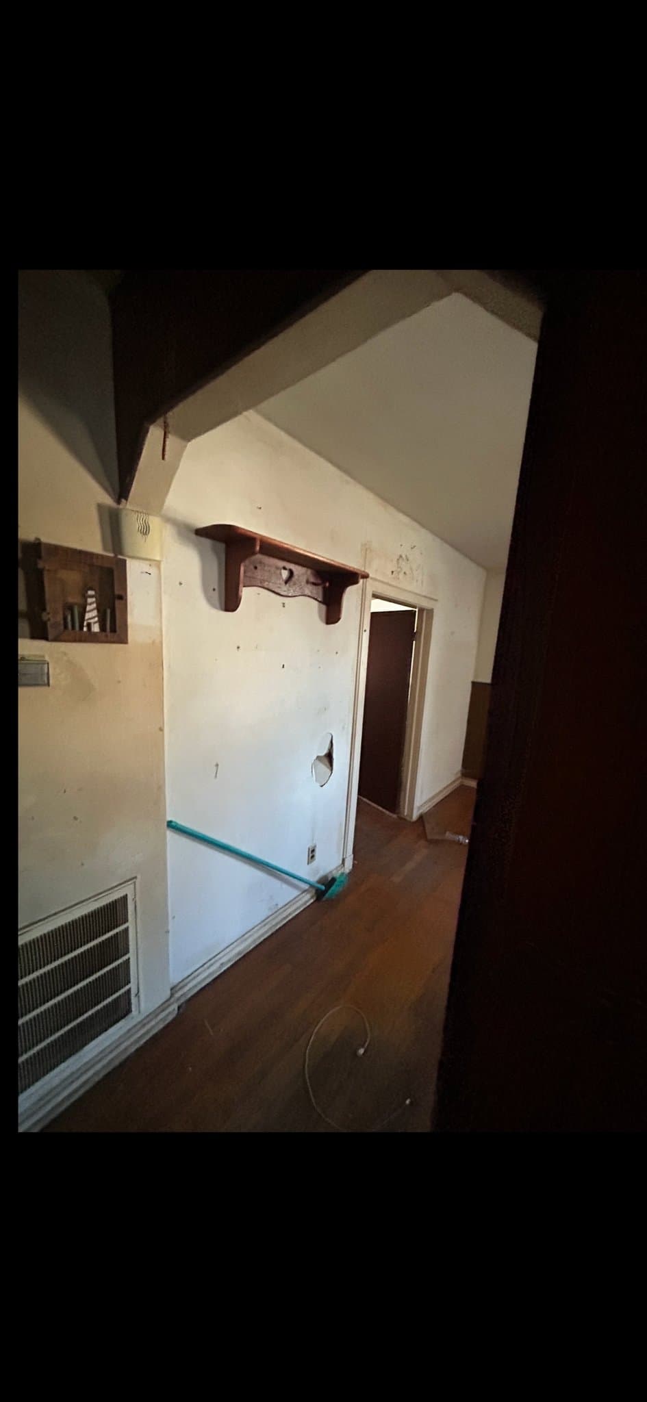 St. Louis House: 32 Connoly Dr