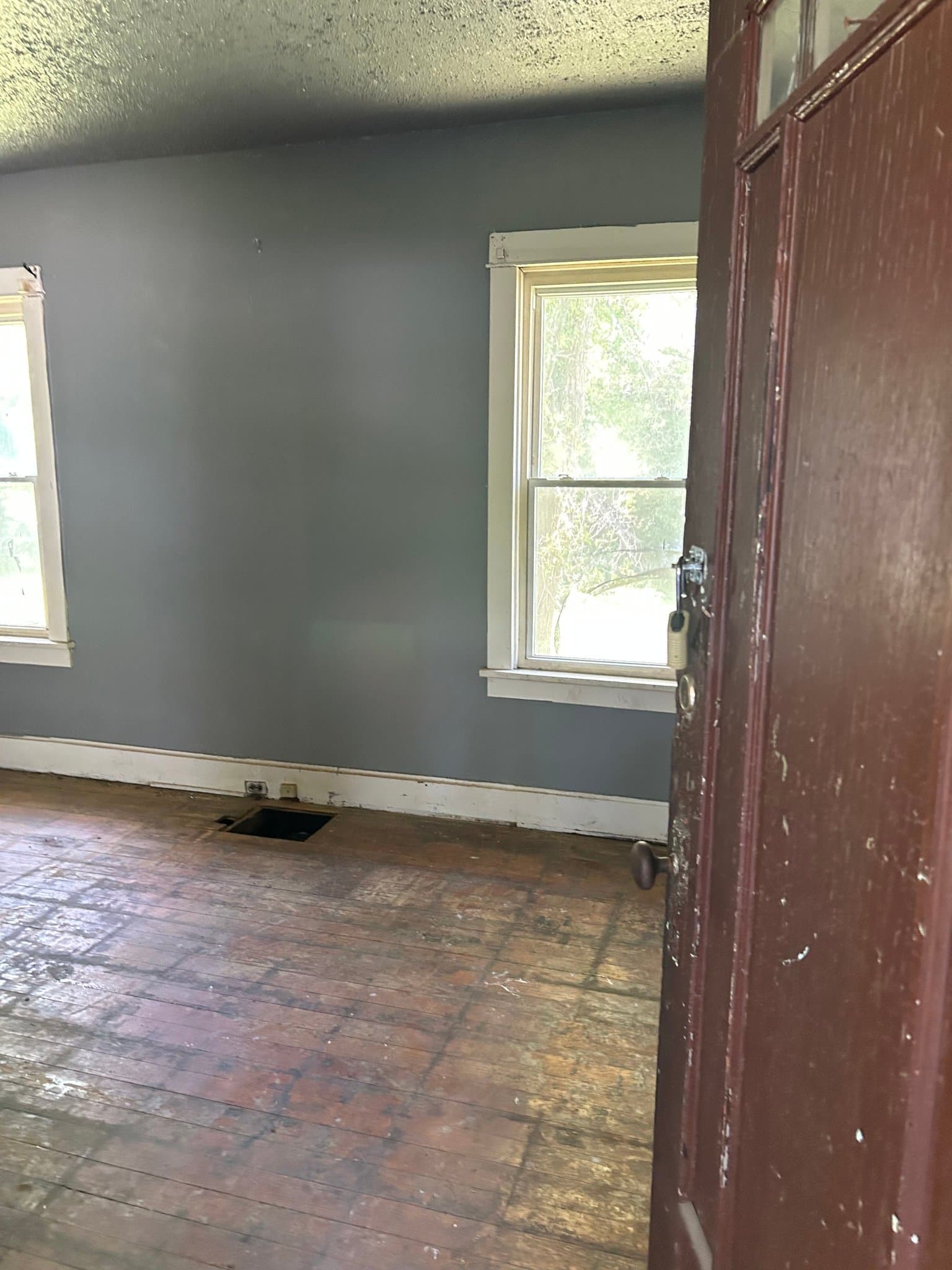 East St. Louis House: 1405 N 54th St