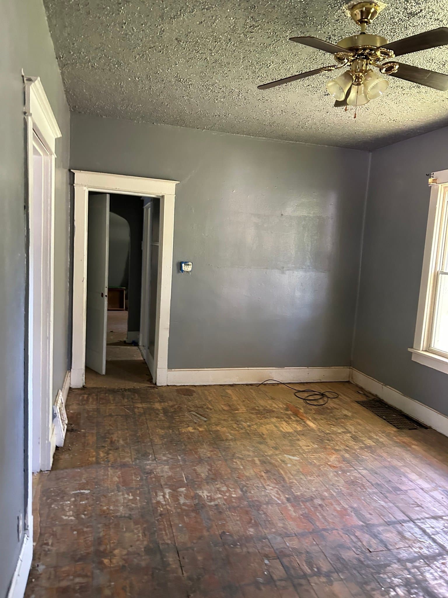 East St. Louis House: 1405 N 54th St