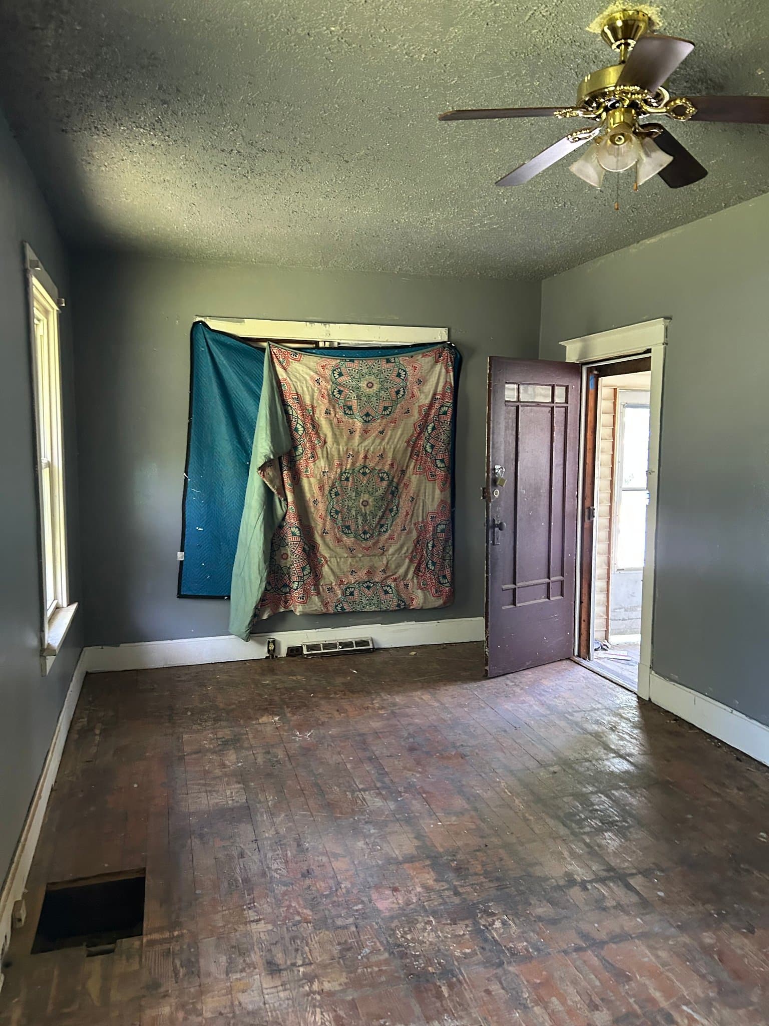 East St. Louis House: 1405 N 54th St