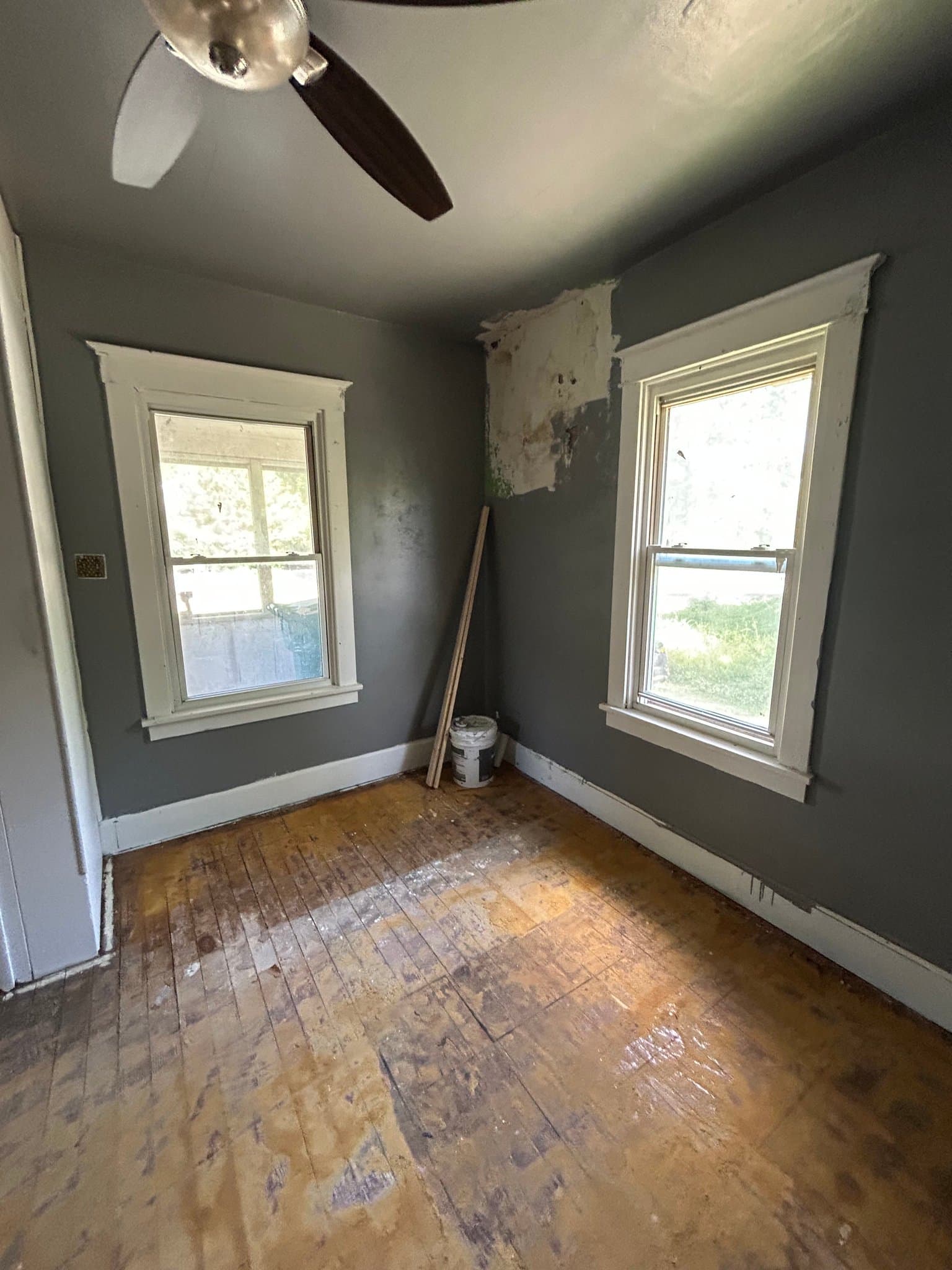 East St. Louis House: 1405 N 54th St