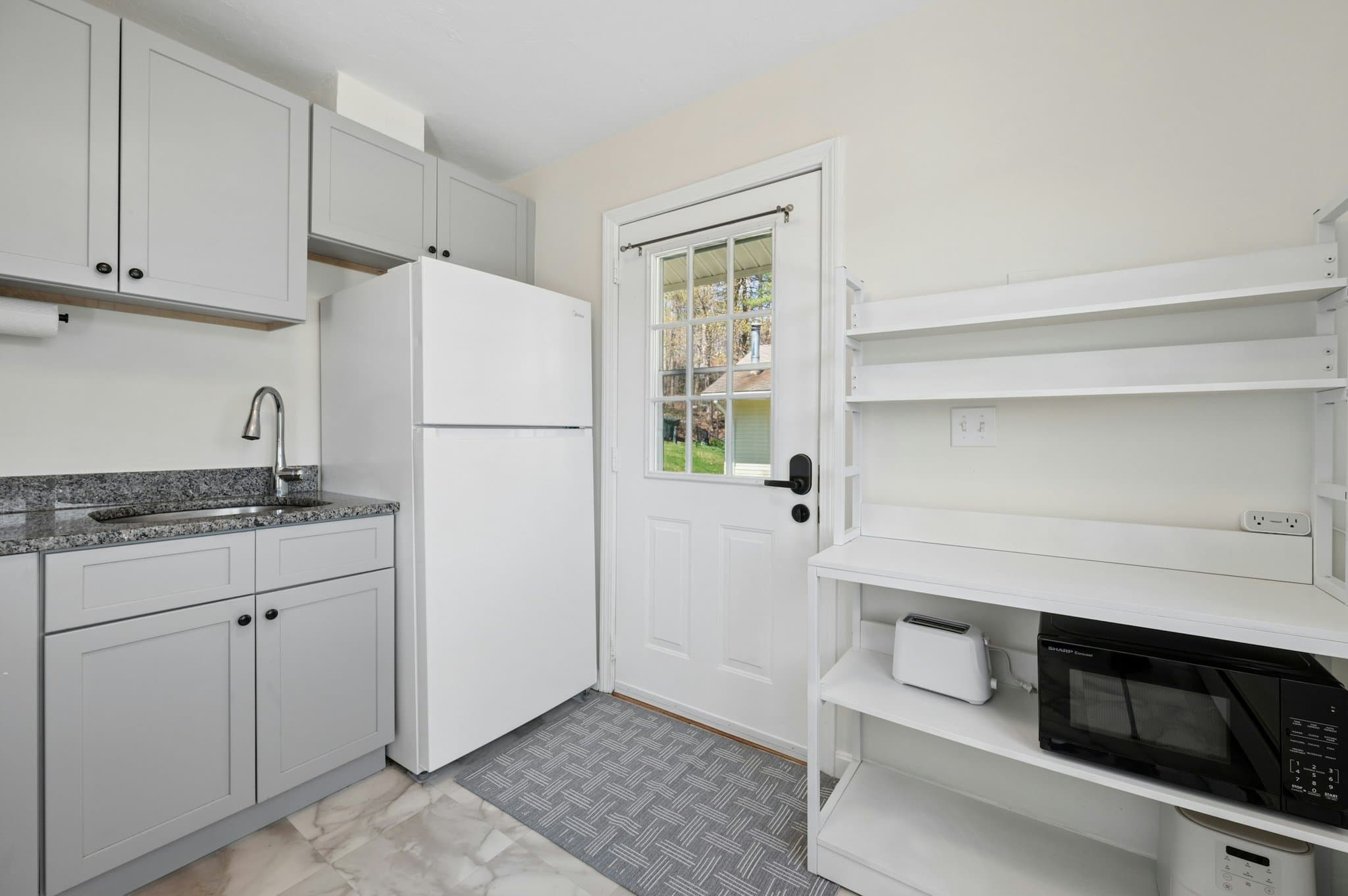 SPENCER House: 81A Jolicoeur Avenue