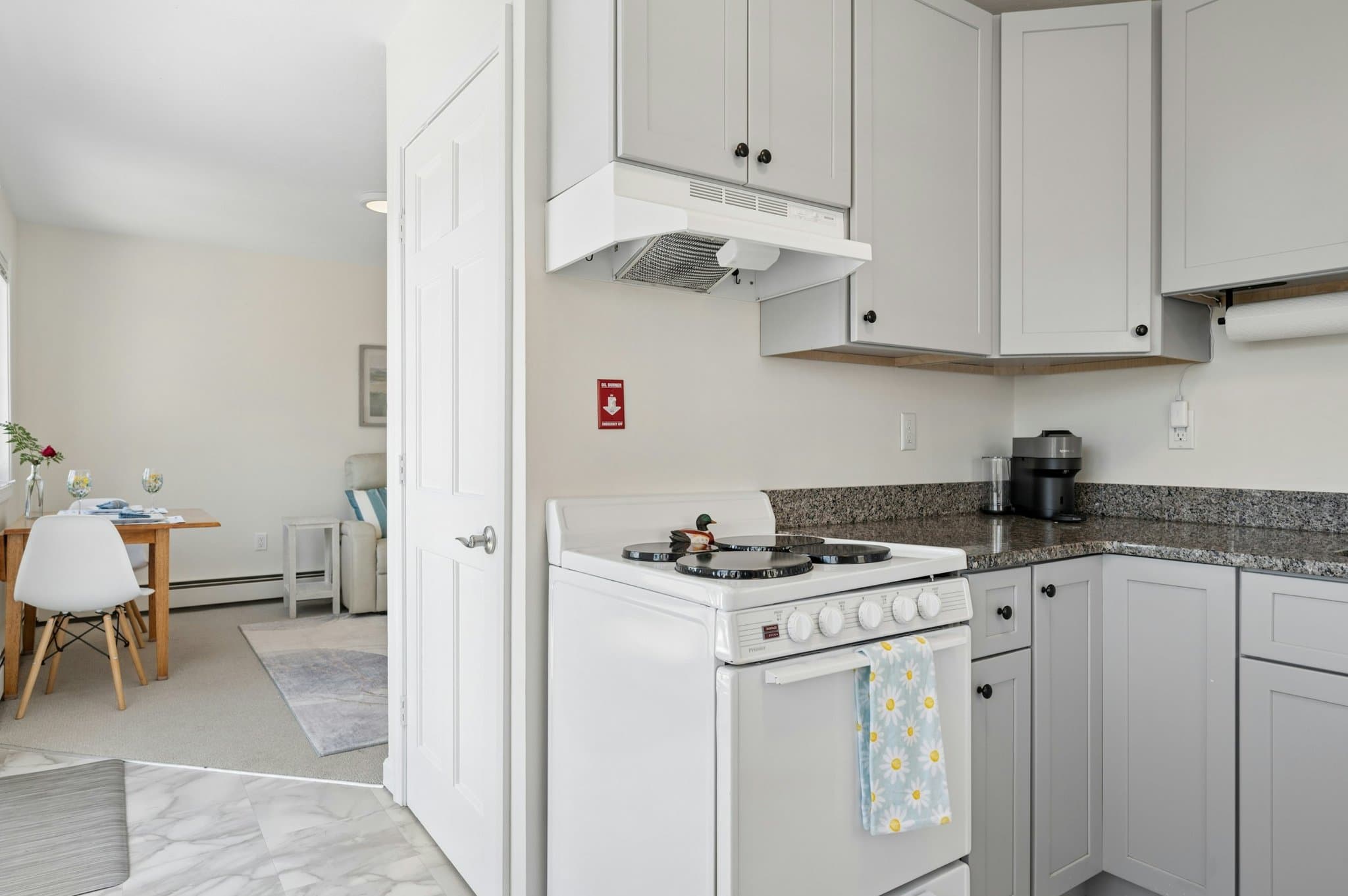 SPENCER House: 81A Jolicoeur Avenue