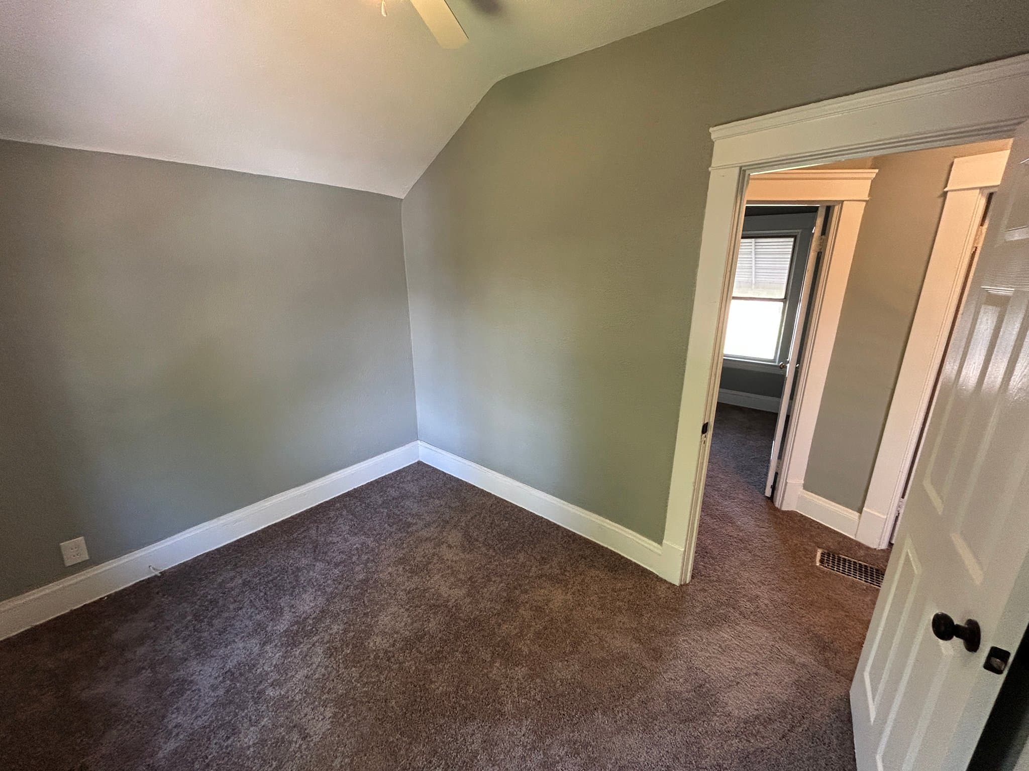 Cleveland House: 9535 Nelson Ave