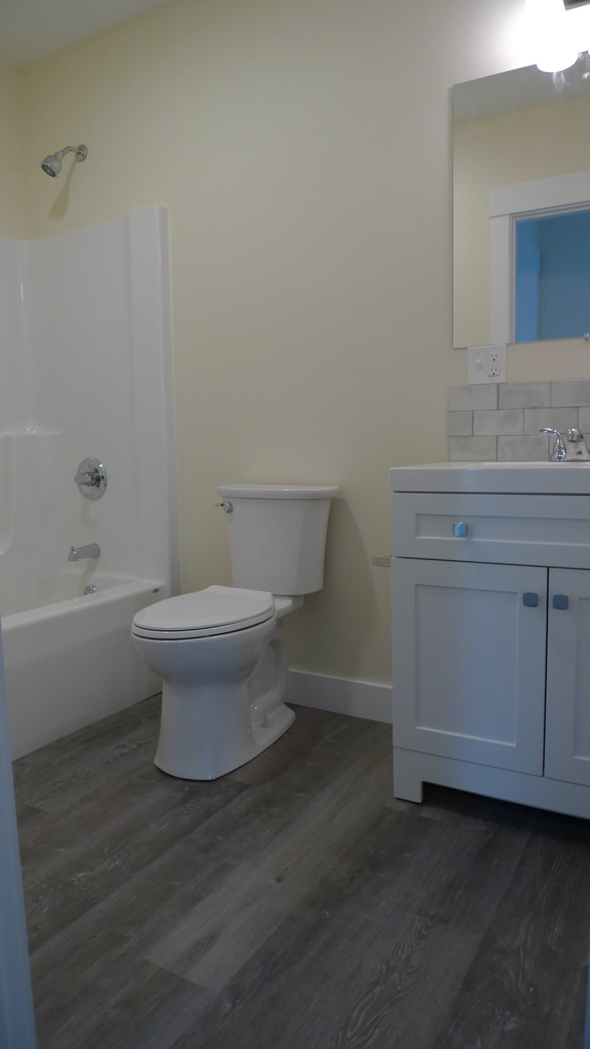Blue Hill Apartment: 684 Pleasant St