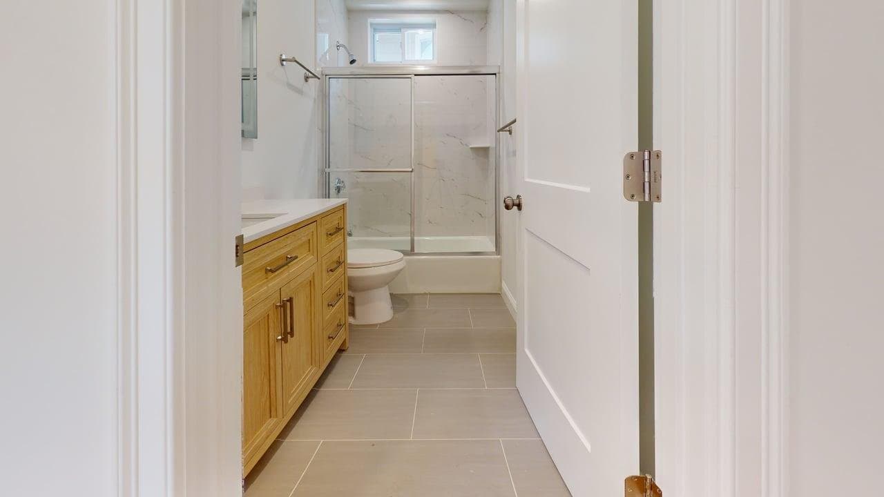 Brighton Single Room: 10 Bigelow St