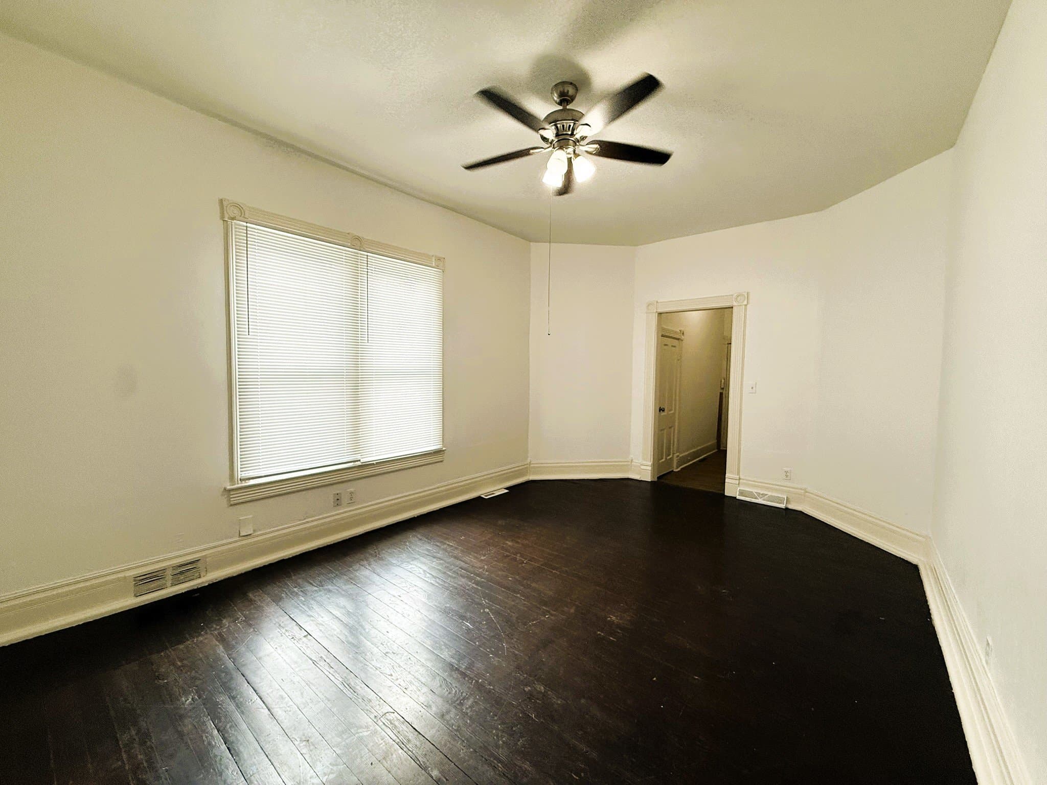 Wichita Apartment: 1912 N Wellington Place