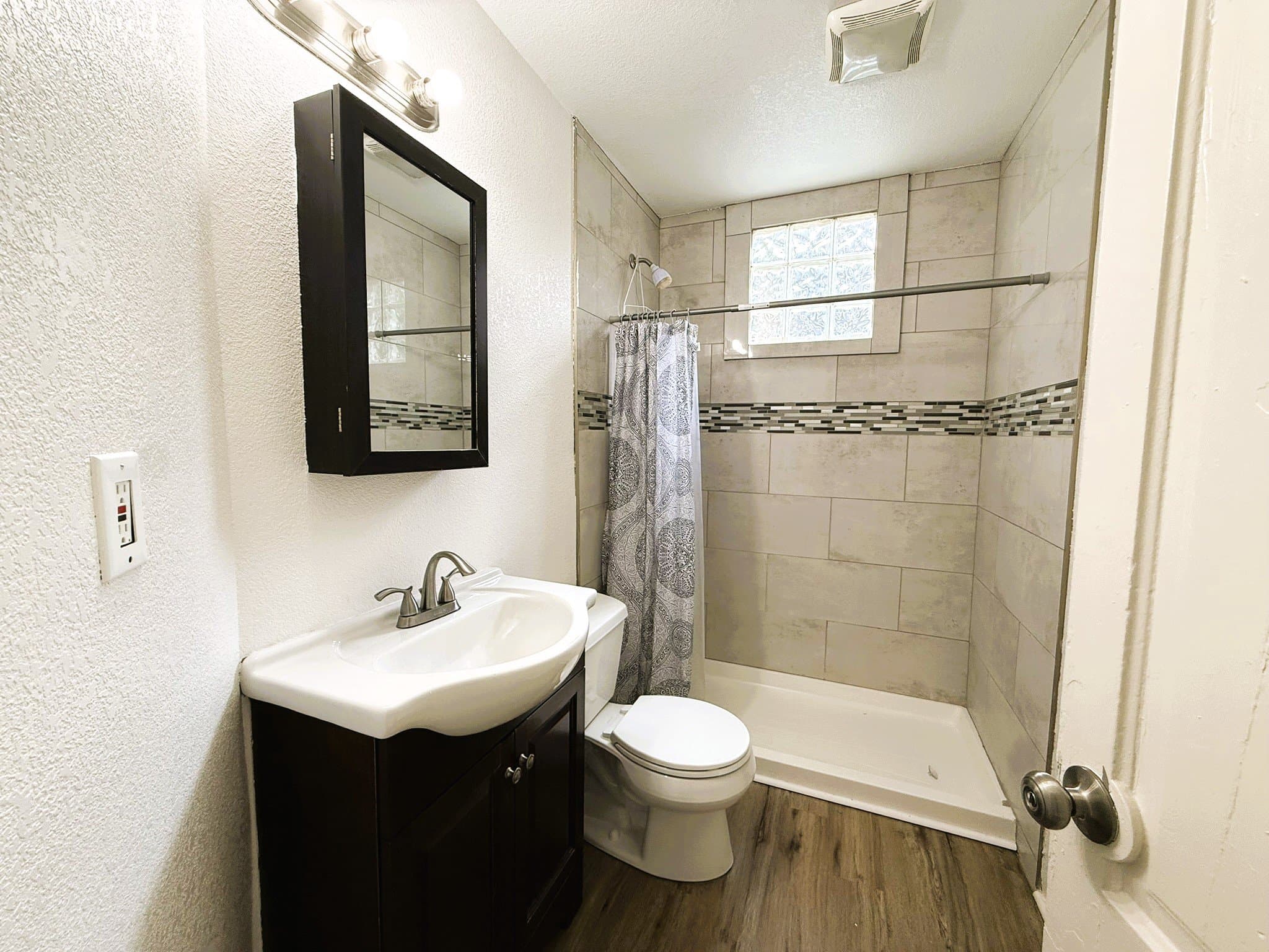 Wichita Apartment: 1912 N Wellington Place
