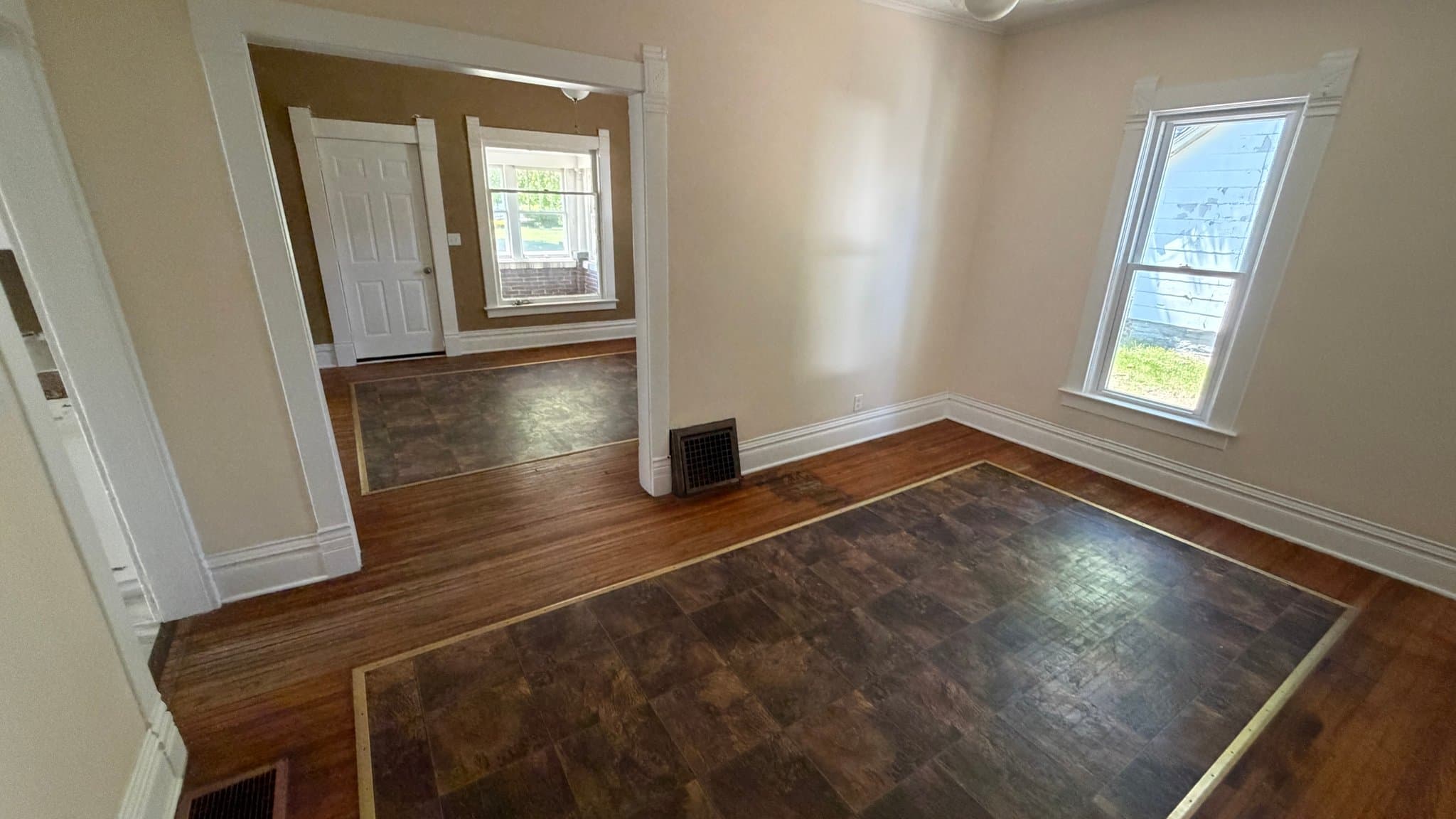 Sheldon House: 365 E Main