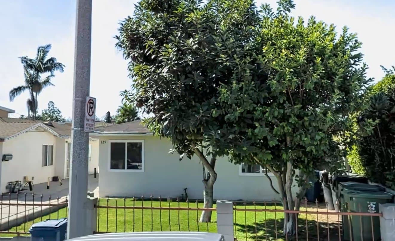 Inglewood Apartment: 525 E Hyde Park Blvd