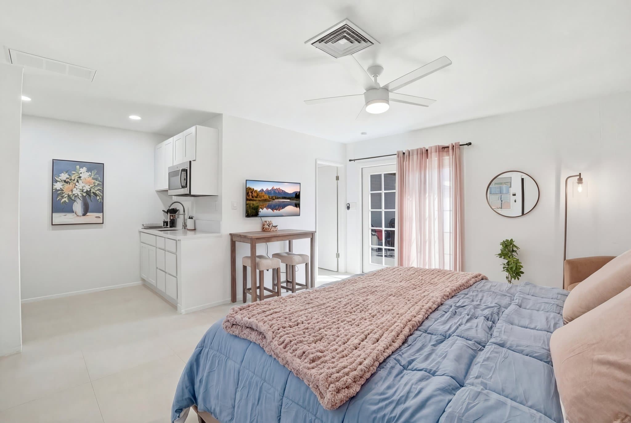 Tempe Single Room: 313 E Riviera Dr