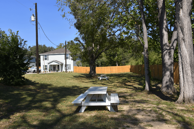 Luling Townhome: 1033 East Milam