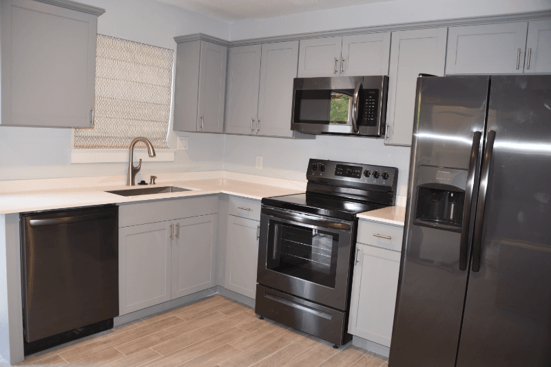 Luling Townhome: 1033 East Milam