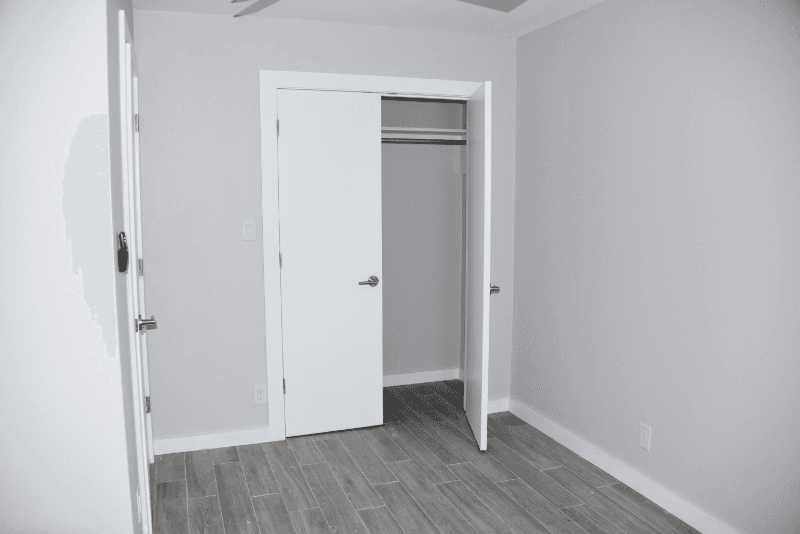 Luling Townhome: 1033 East Milam