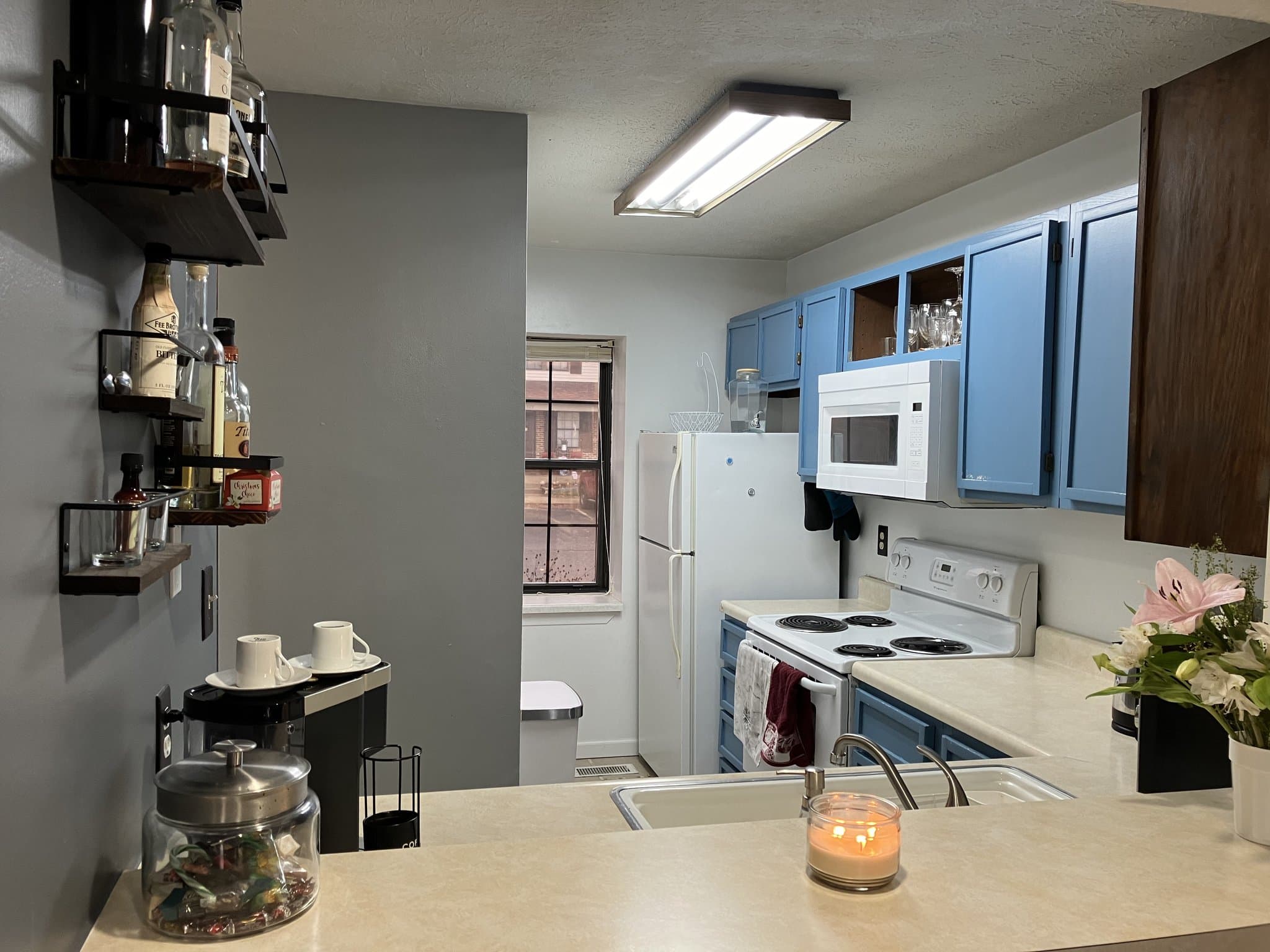 Bloomington Single Room: 526 E Graham Pl
