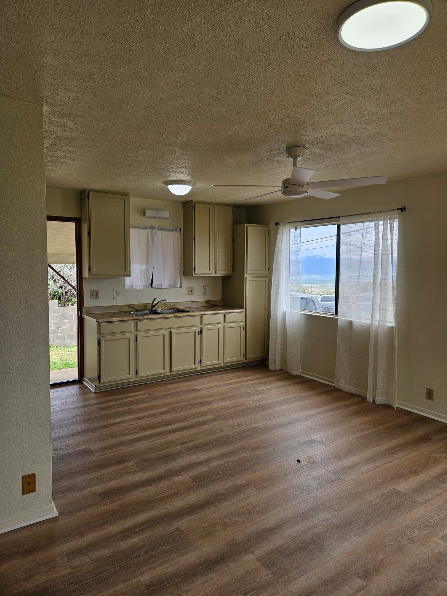 Makawao House: 133 Hanalani Street