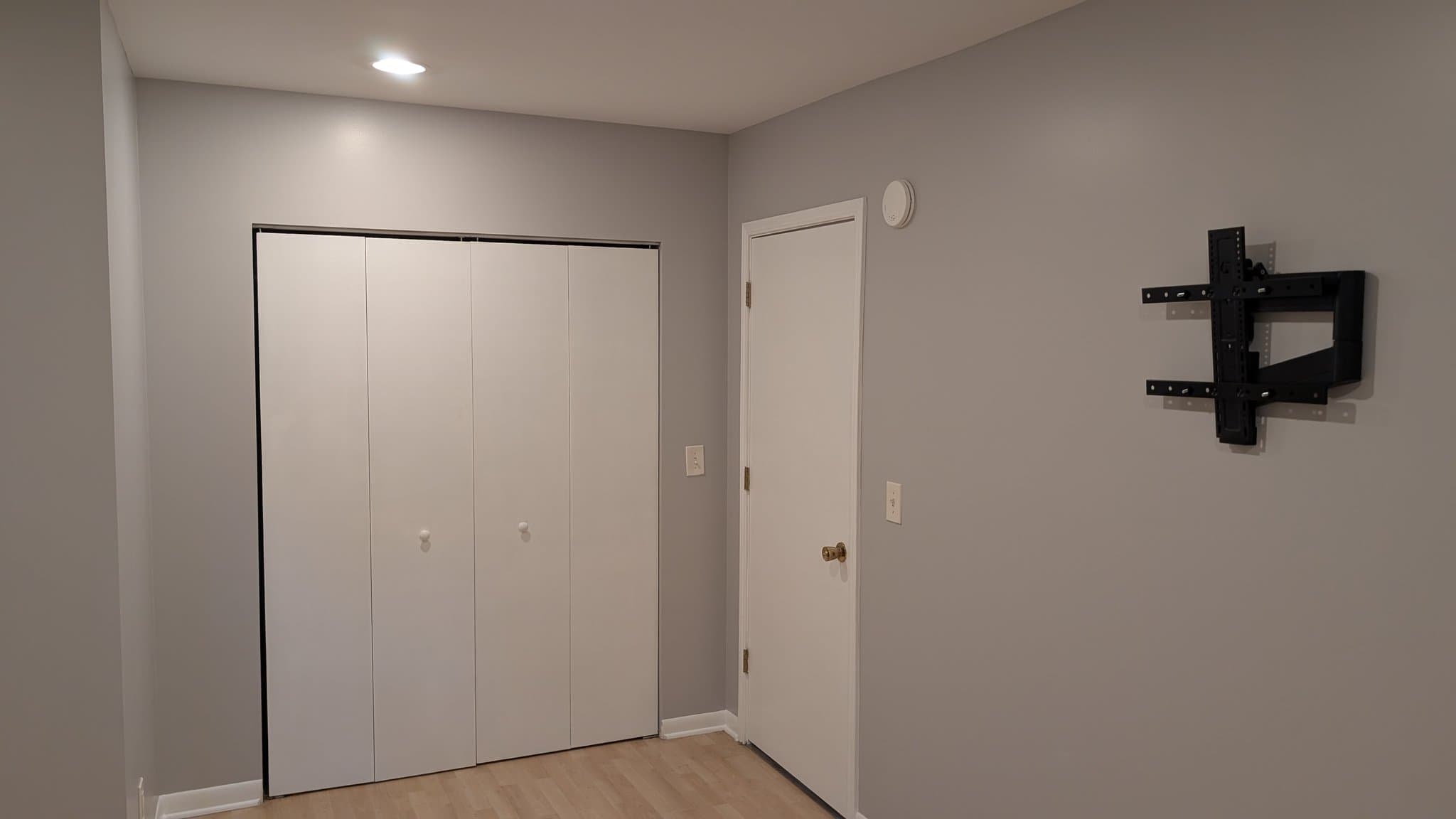 Chicago Multiplex: 429 E 45th Place