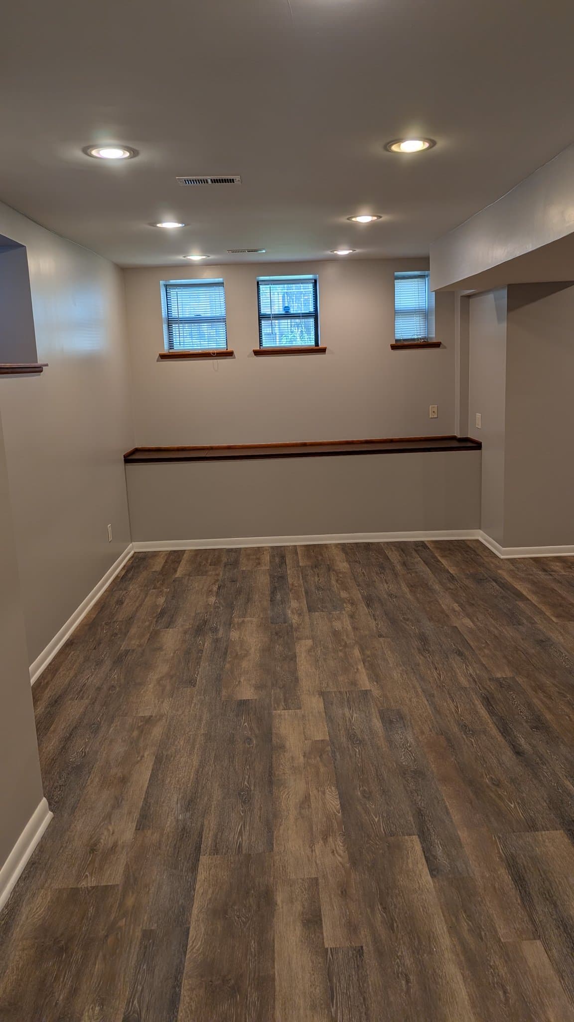 Chicago Multiplex: 429 E 45th Place