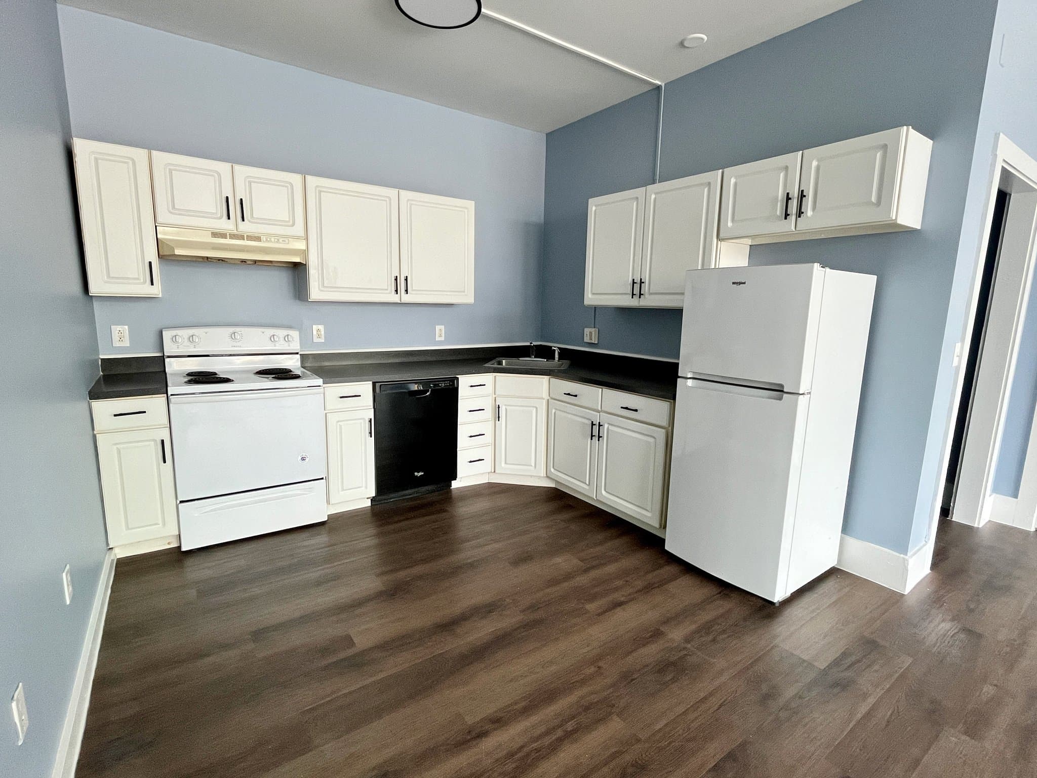 Bingham Apartment: 342 Main St