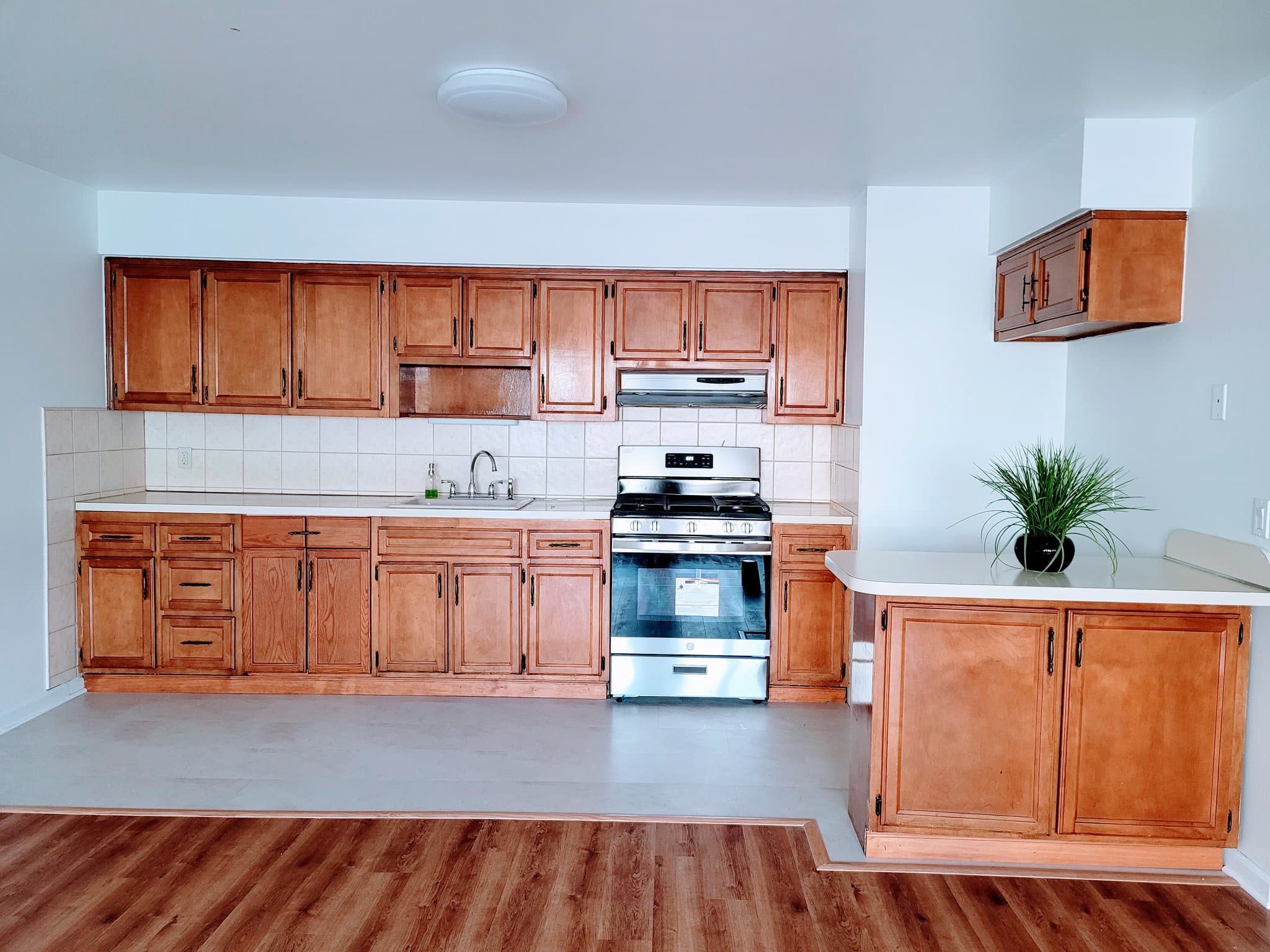 Union City Single Room: 219 Roosevelt St.