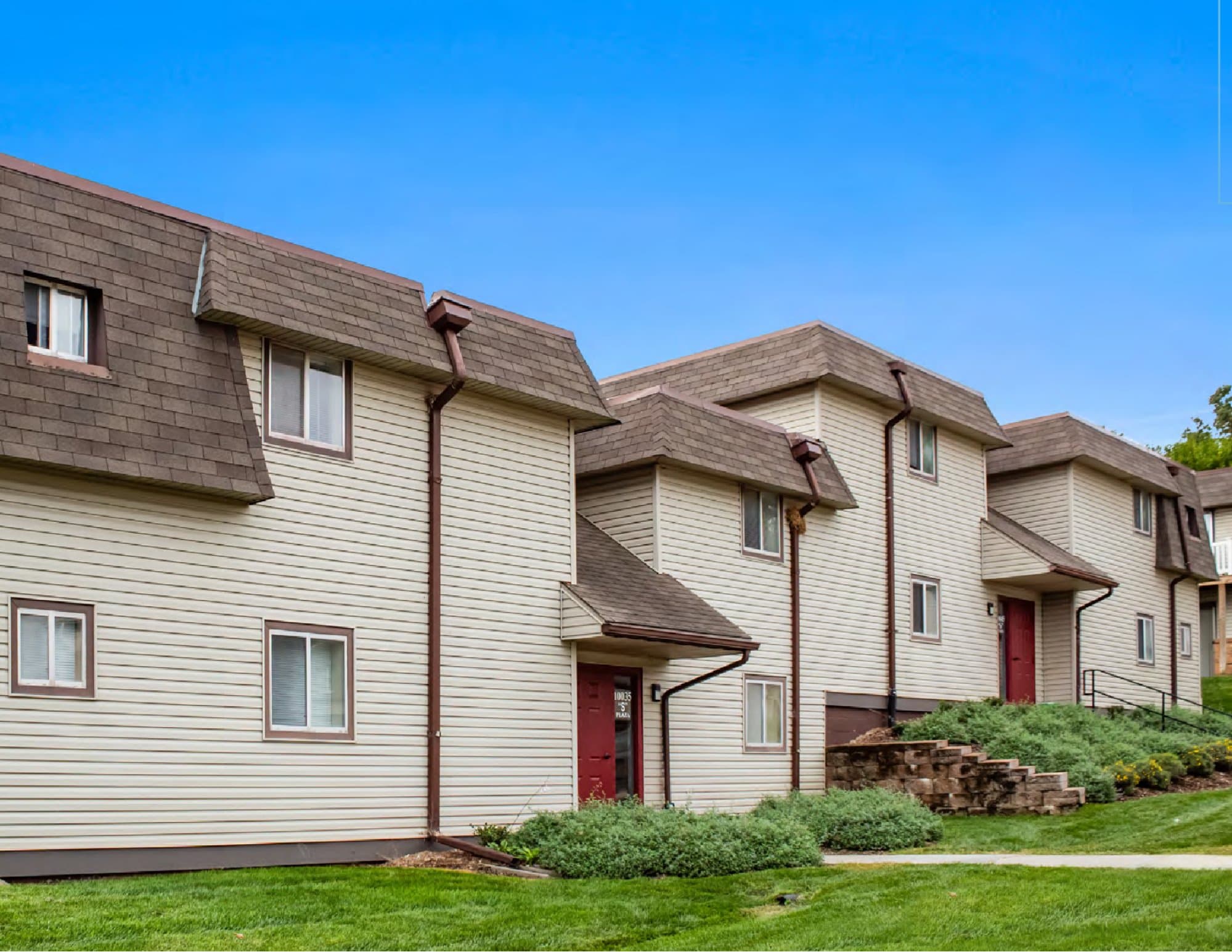 Omaha Apartment: FAIRWAY APARTMENTS- 10025 S Plaza