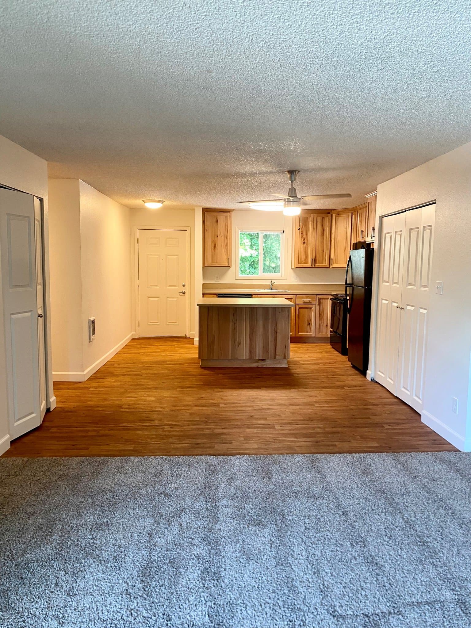 Portland Apartment: 8585 SW Canyon Ln